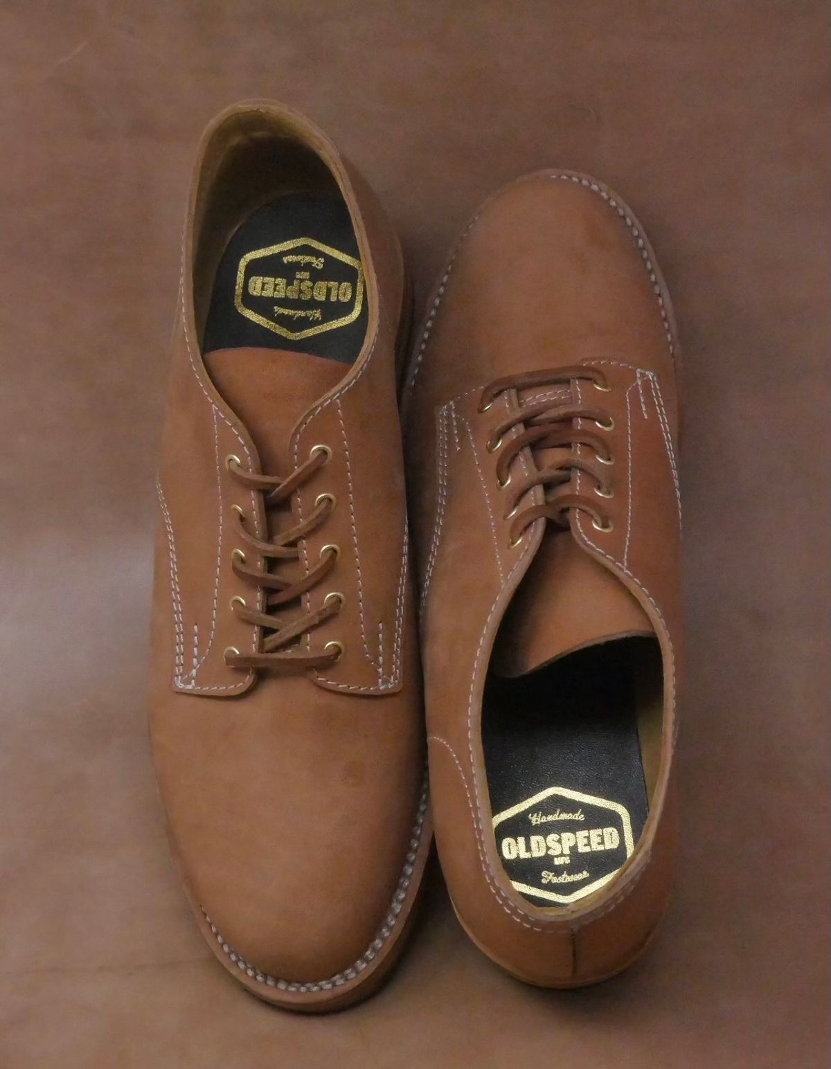 Photo by ifticar2 on October 7, 2024 of the Oldspeed Derby in Horween Russet Horsehide Strips.