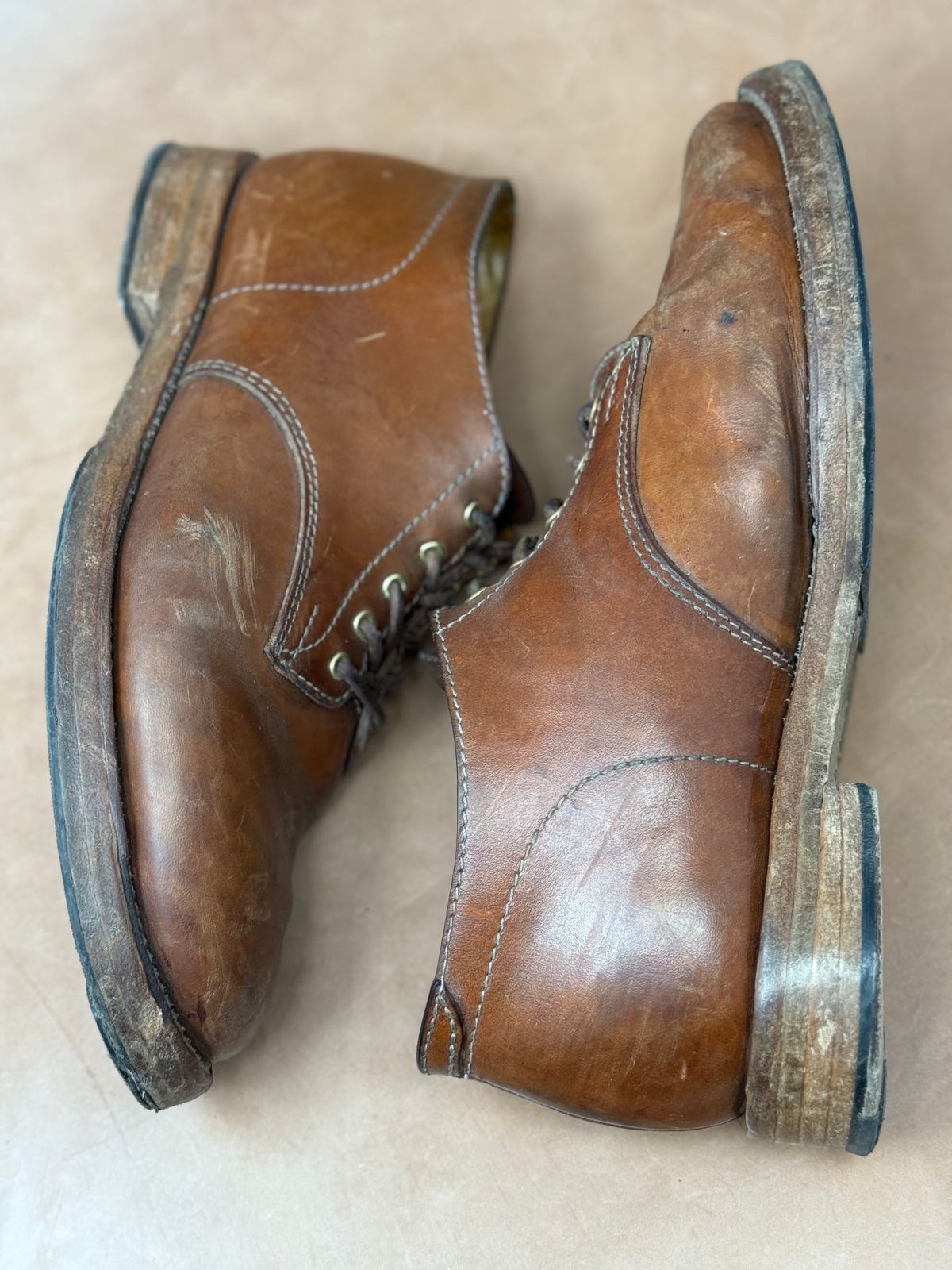 Photo by ifticar2 on February 6, 2025 of the Oldspeed Derby in Horween Russet Horsehide Strips.