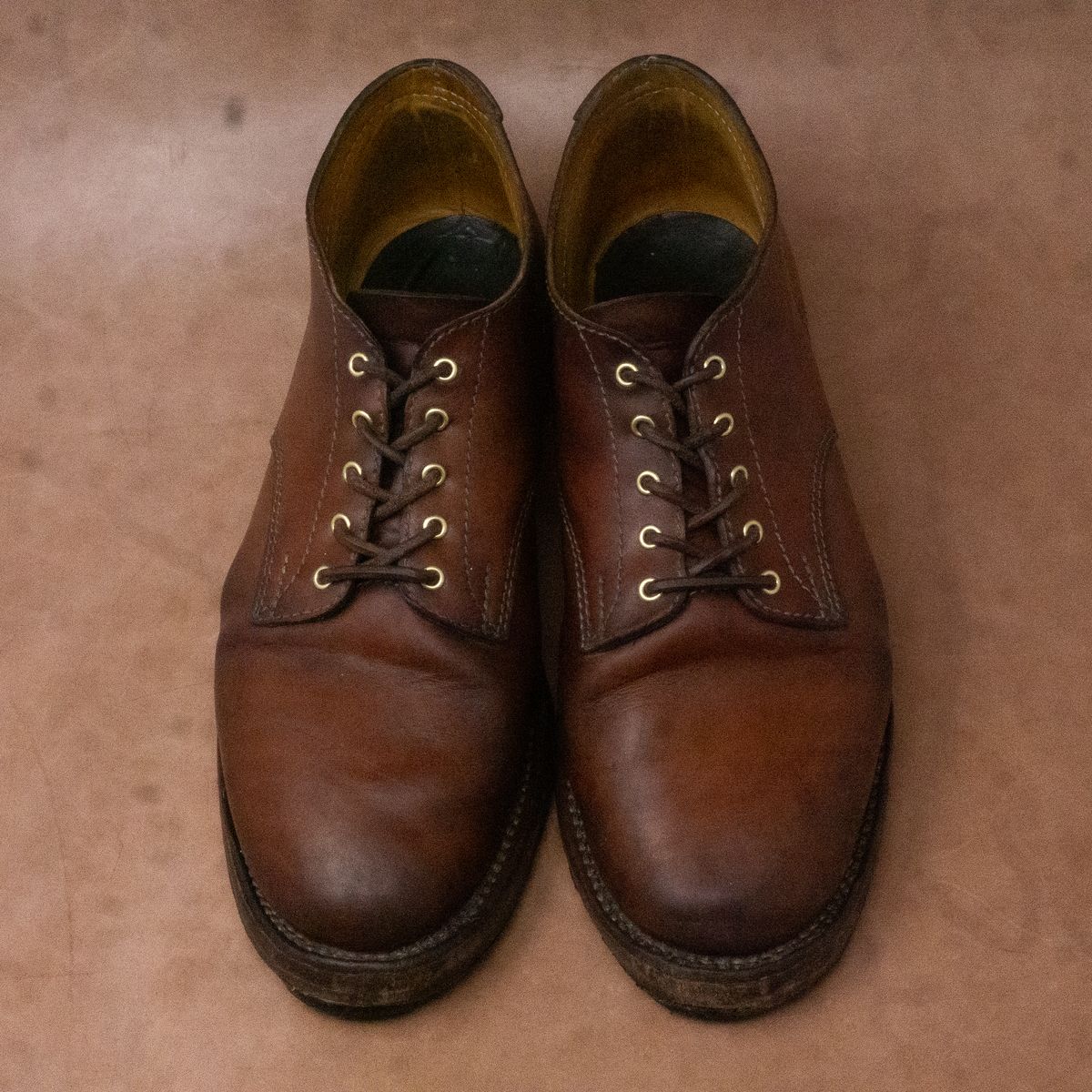 Photo by ifticar2 on March 5, 2025 of the Oldspeed Derby in Horween Russet Horsehide Strips.
