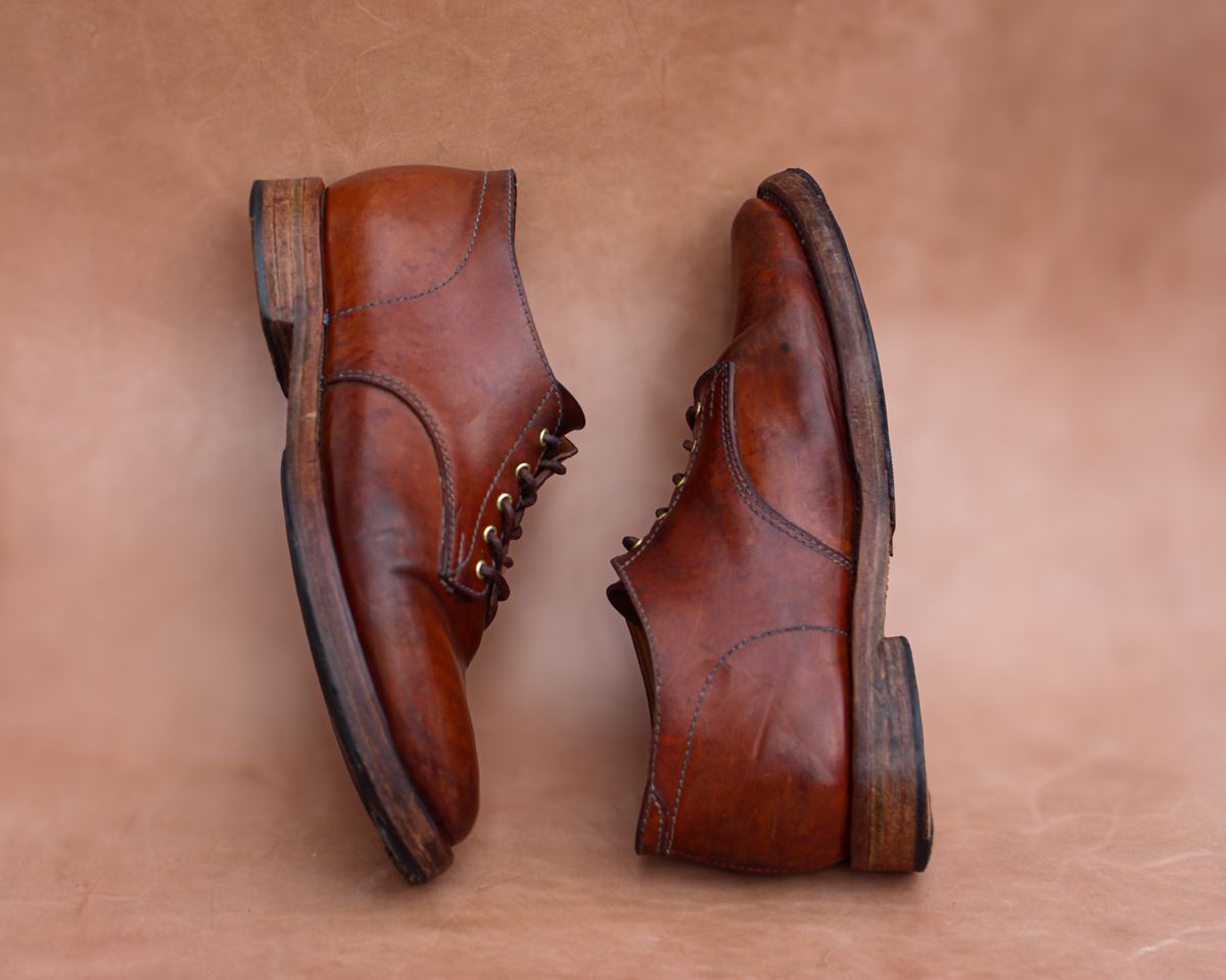 Photo by ifticar2 on April 3, 2025 of the Oldspeed Derby in Horween Russet Horsehide Strips.