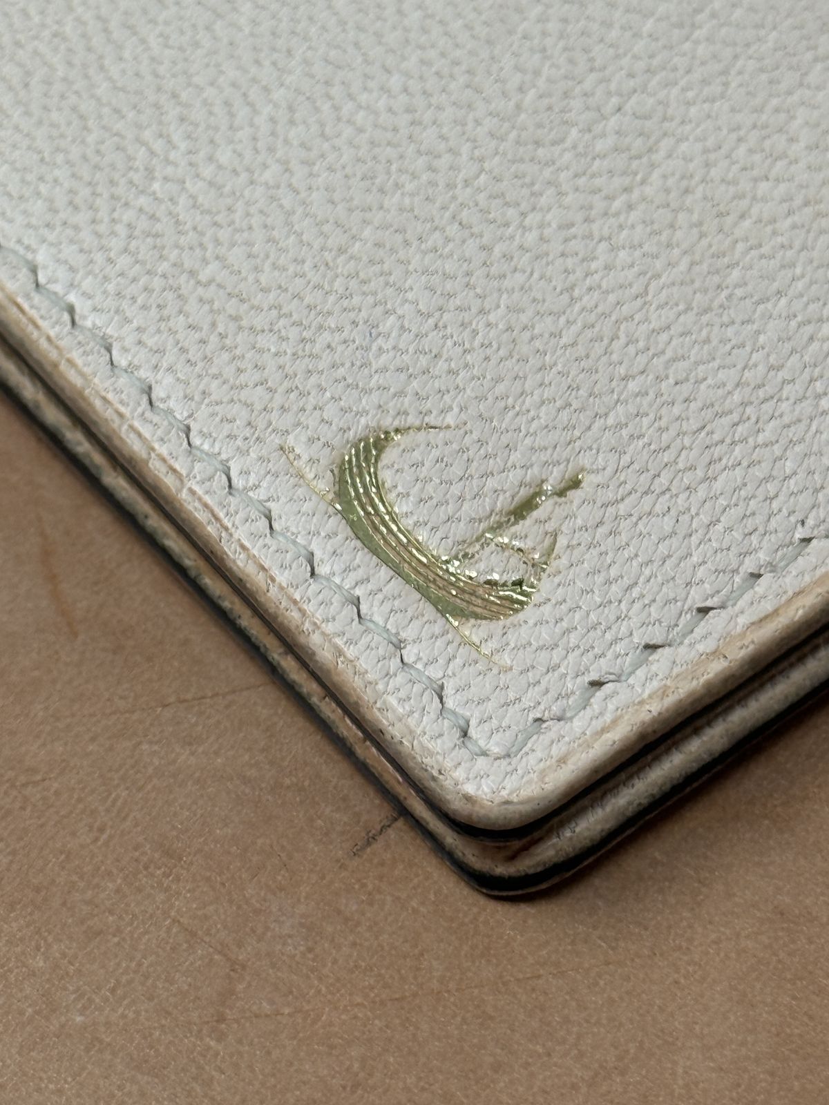 Photo by ifticar2 on October 5, 2025 of the Jatri Leather Big boi in Euro veg tanned Goat Skin.