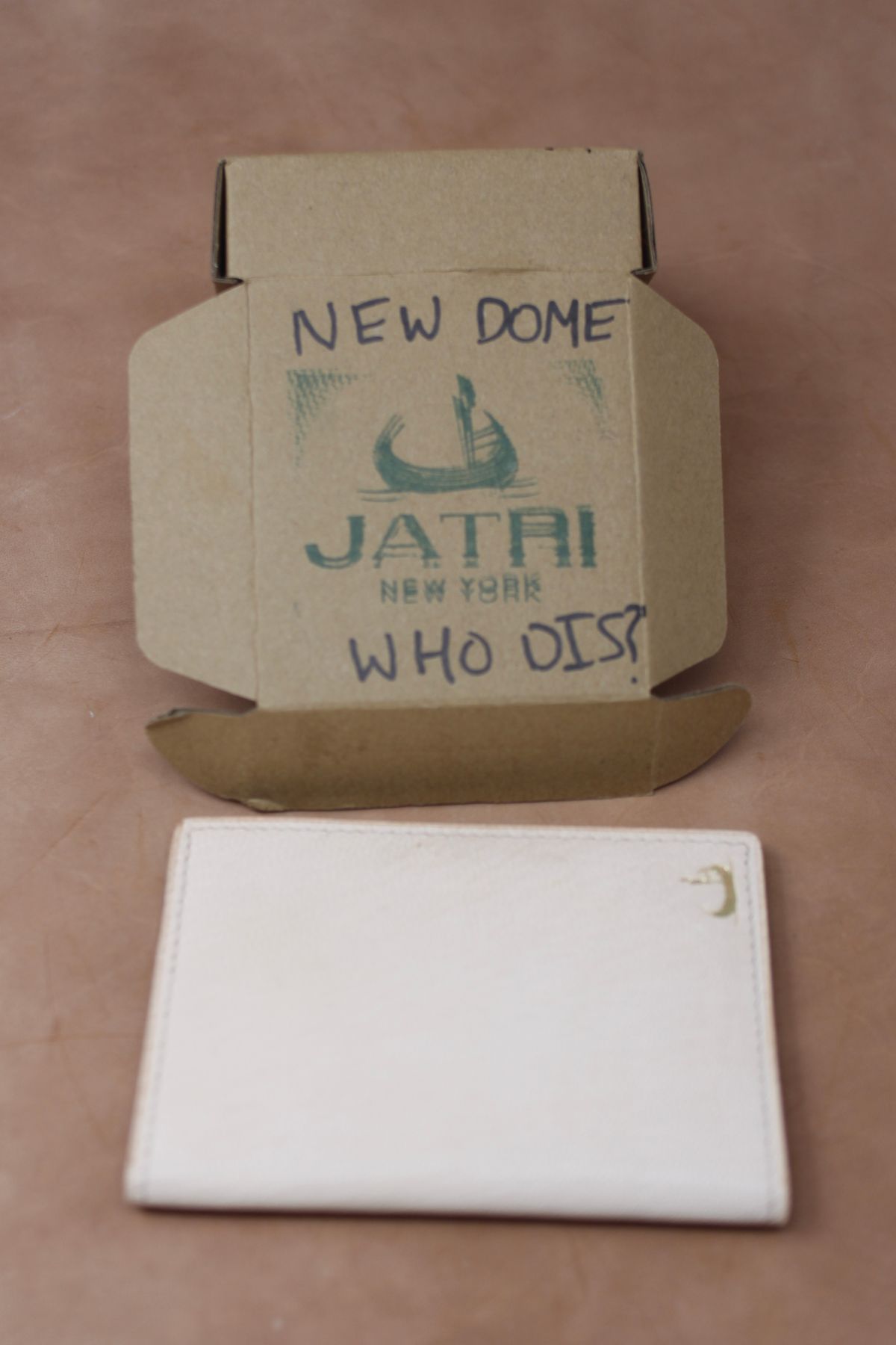 Photo by ifticar2 on October 5, 2025 of the Jatri Leather Big boi in Euro veg tanned Goat Skin.