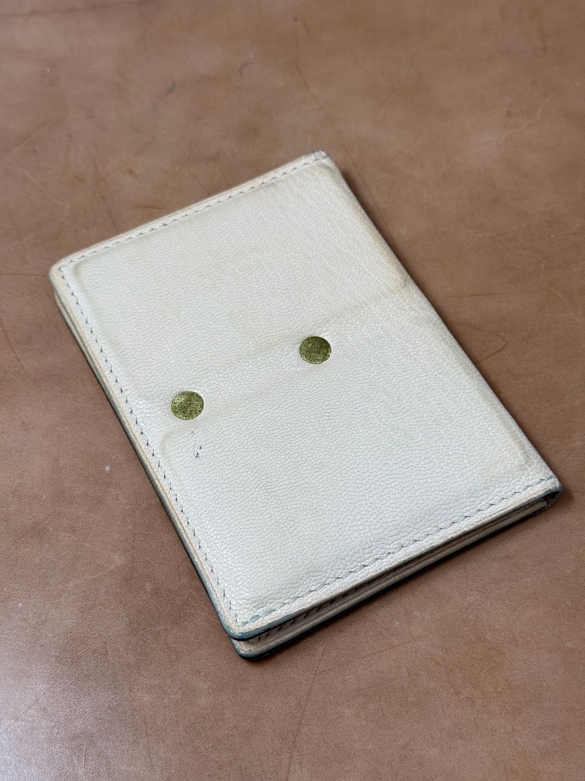 Photo by ifticar2 on December 5, 2025 of the Jatri Leather Big boi in Euro veg tanned Goat Skin.