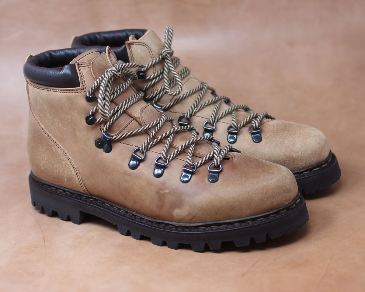 Photo by ifticar2 on October 5, 2025 of the Paraboot Avoriaz in Maryam Natural Waxed Reverse Horsebutt.