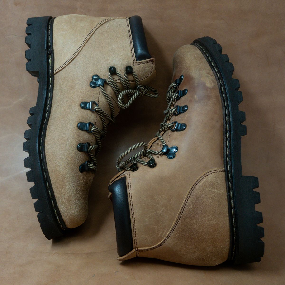 Photo by ifticar2 on November 2, 2025 of the Paraboot Avoriaz in Maryam Natural Waxed Reverse Horsebutt.