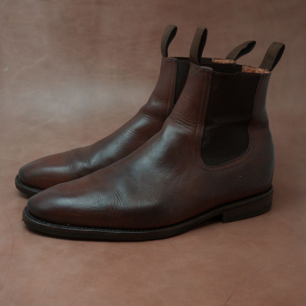 Photo by ifticar2 on November 6, 2025 of the John Doe Shoes Chelsea Boot in Horween Saddle Tan Chromepak.