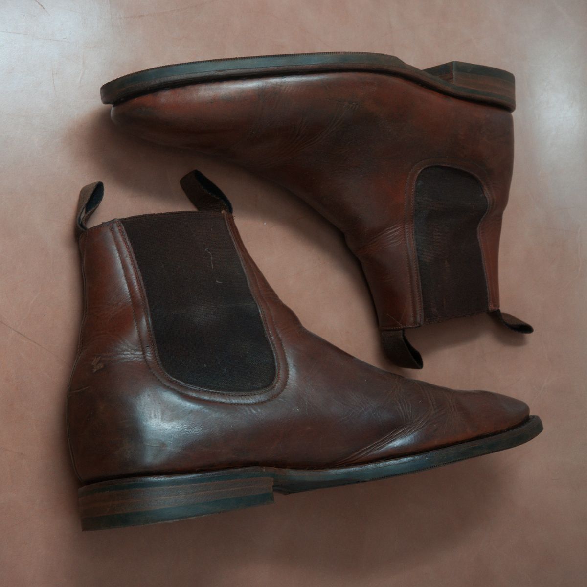 Photo by ifticar2 on November 6, 2025 of the John Doe Shoes Chelsea Boot in Horween Saddle Tan Chromepak.
