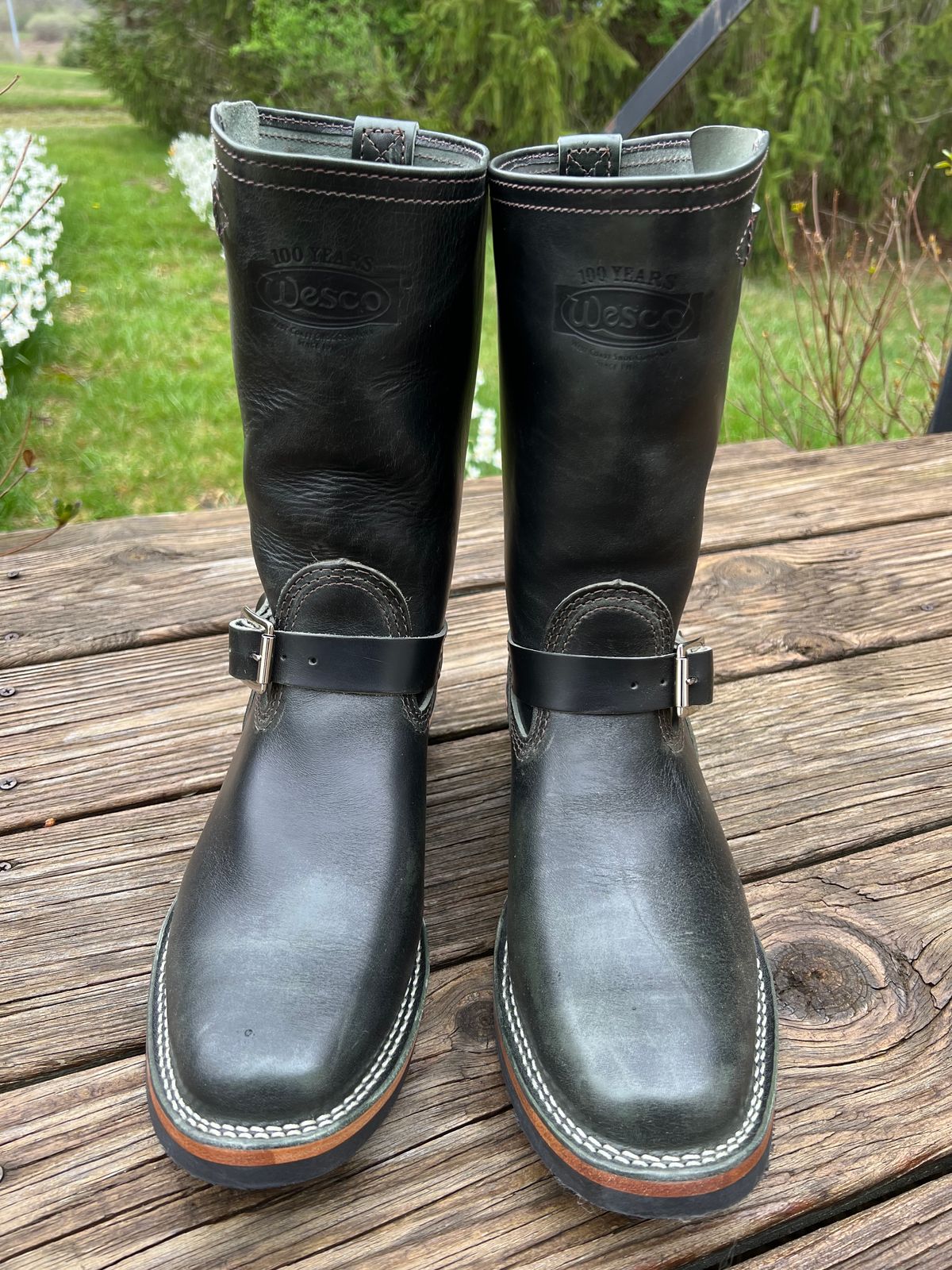 Photo by blackandbrownblues on April 10, 2024 of the Wesco Mister Lou in Maryam Petrolio Waxed Black Horsehide.