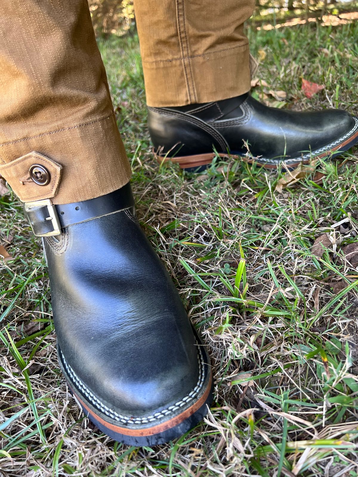 Photo by blackandbrownblues on October 1, 2025 of the Wesco Mister Lou in Maryam Petrolio Waxed Black Horsehide.