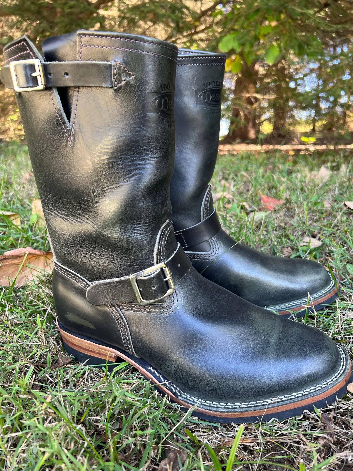 Photo by blackandbrownblues on October 1, 2025 of the Wesco Mister Lou in Maryam Petrolio Waxed Black Horsehide.