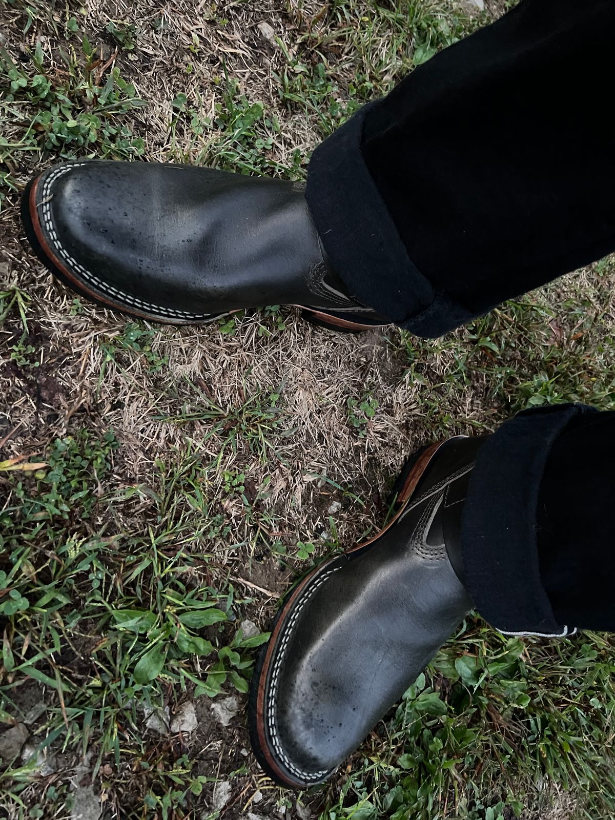 Photo by blackandbrownblues on October 7, 2025 of the Wesco Mister Lou in Maryam Petrolio Waxed Black Horsehide.
