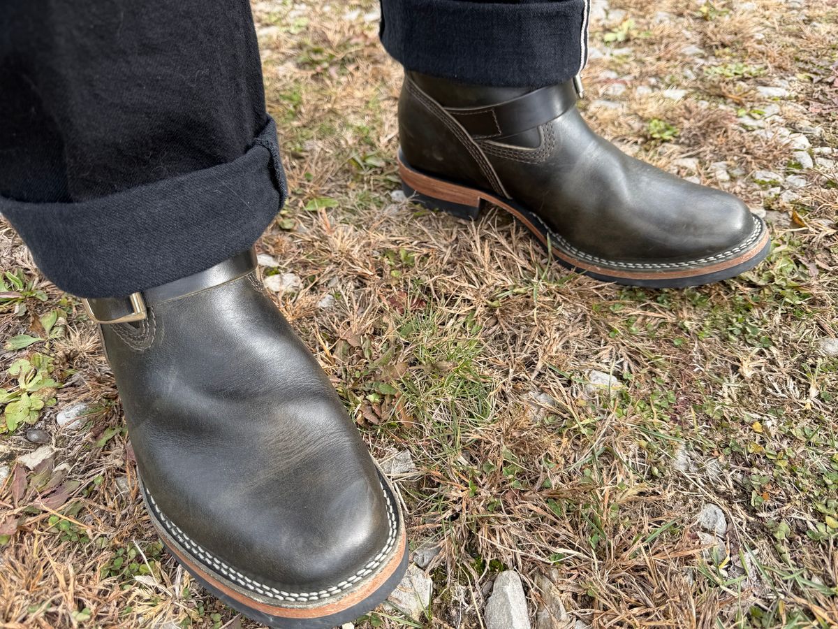 Photo by blackandbrownblues on November 14, 2025 of the Wesco Mister Lou in Maryam Petrolio Waxed Black Horsehide.