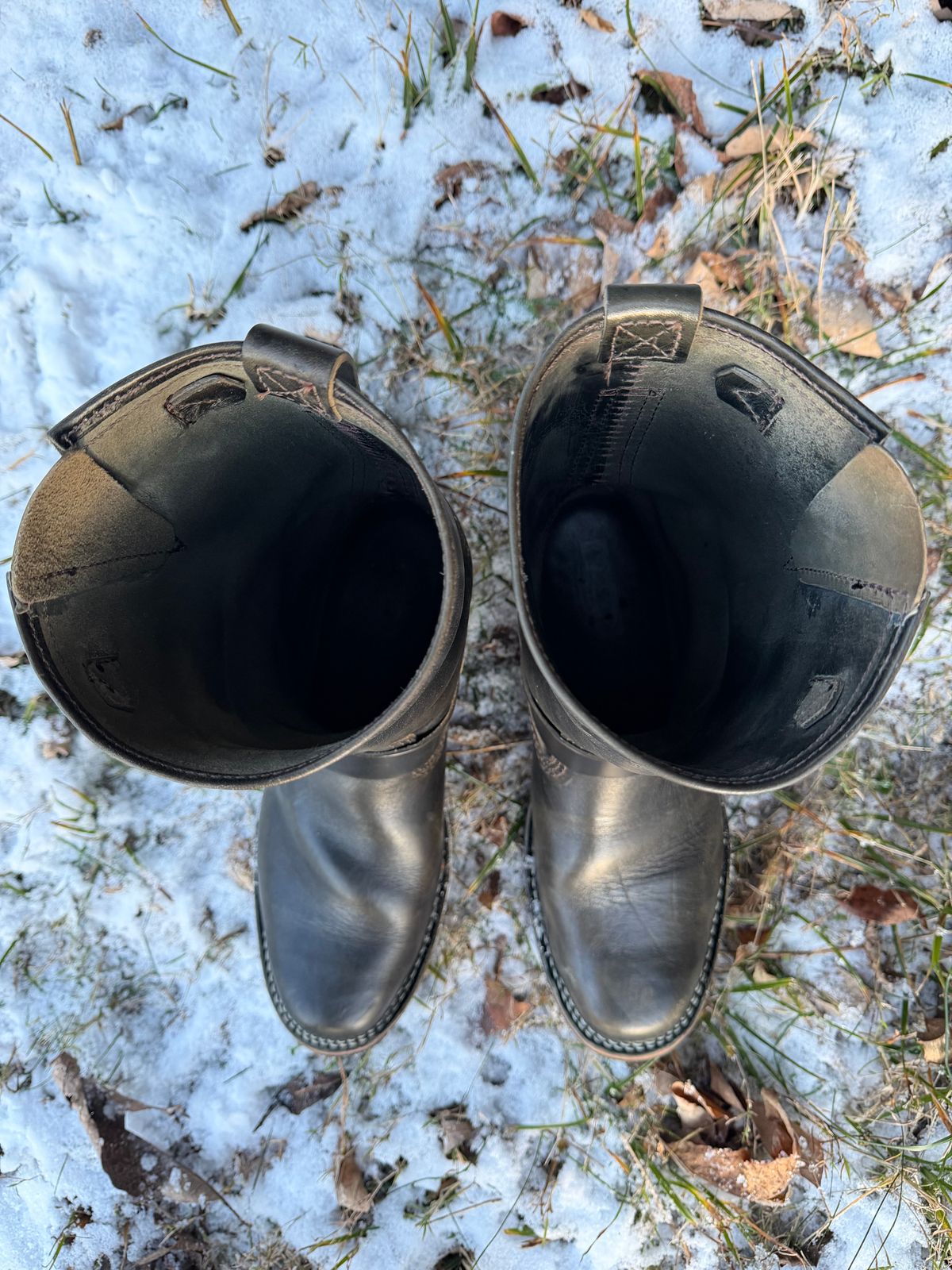 Photo by blackandbrownblues on December 4, 2025 of the Wesco Mister Lou in Maryam Petrolio Waxed Black Horsehide.