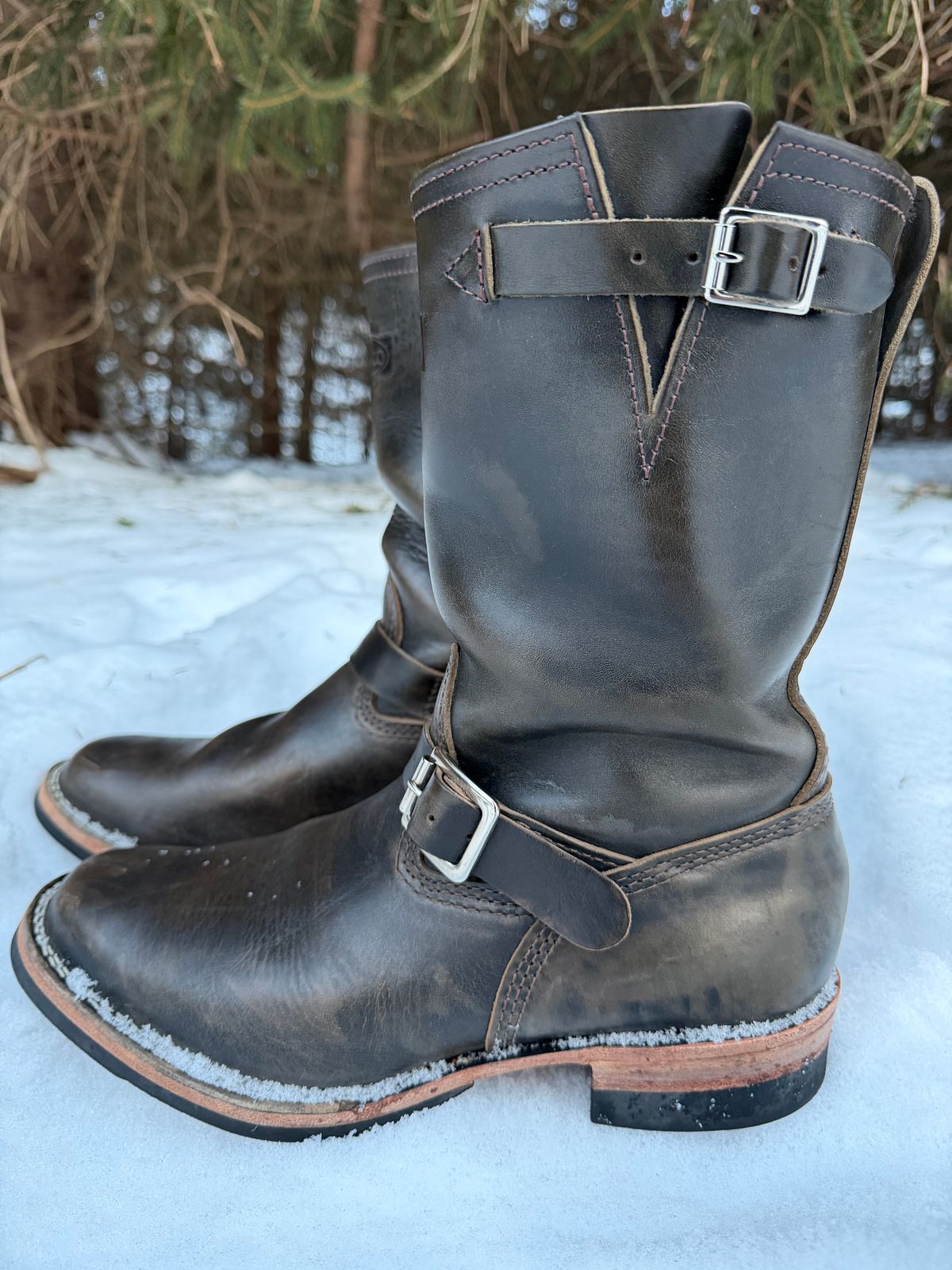 Photo by blackandbrownblues on February 5, 2026 of the Wesco Mister Lou in Maryam Petrolio Waxed Black Horsehide.