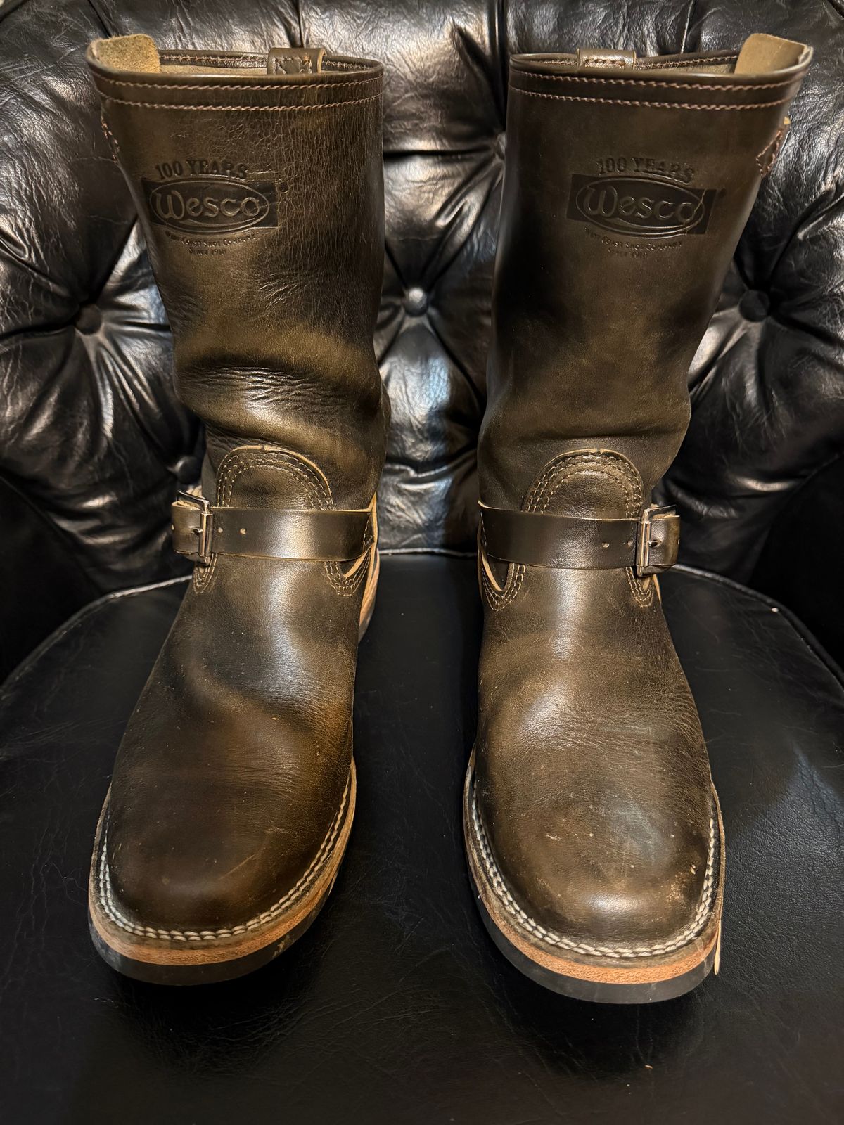 Photo by blackandbrownblues on March 6, 2026 of the Wesco Mister Lou in Maryam Petrolio Waxed Black Horsehide.