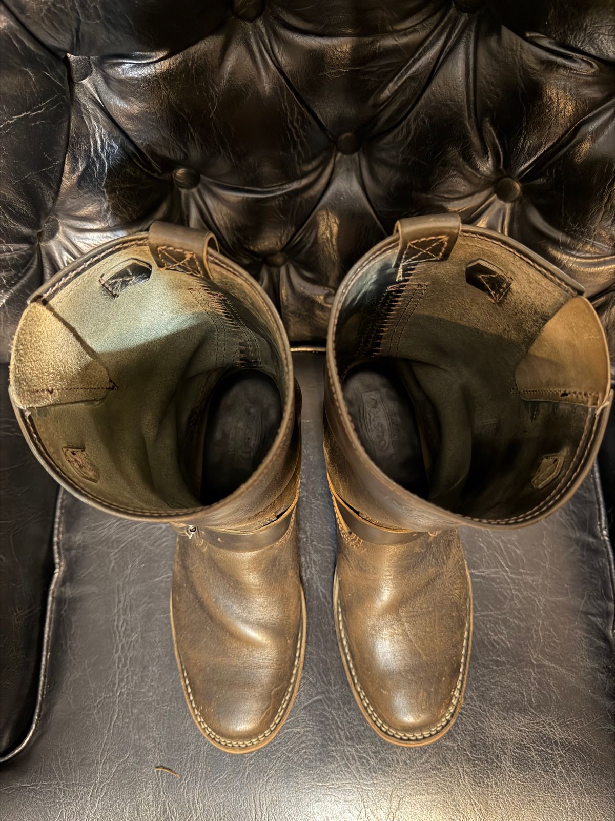 Photo by blackandbrownblues on March 6, 2026 of the Wesco Mister Lou in Maryam Petrolio Waxed Black Horsehide.