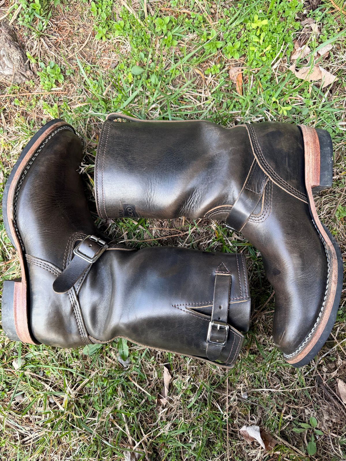 Photo by blackandbrownblues on April 2, 2026 of the Wesco Mister Lou in Maryam Petrolio Waxed Black Horsehide.