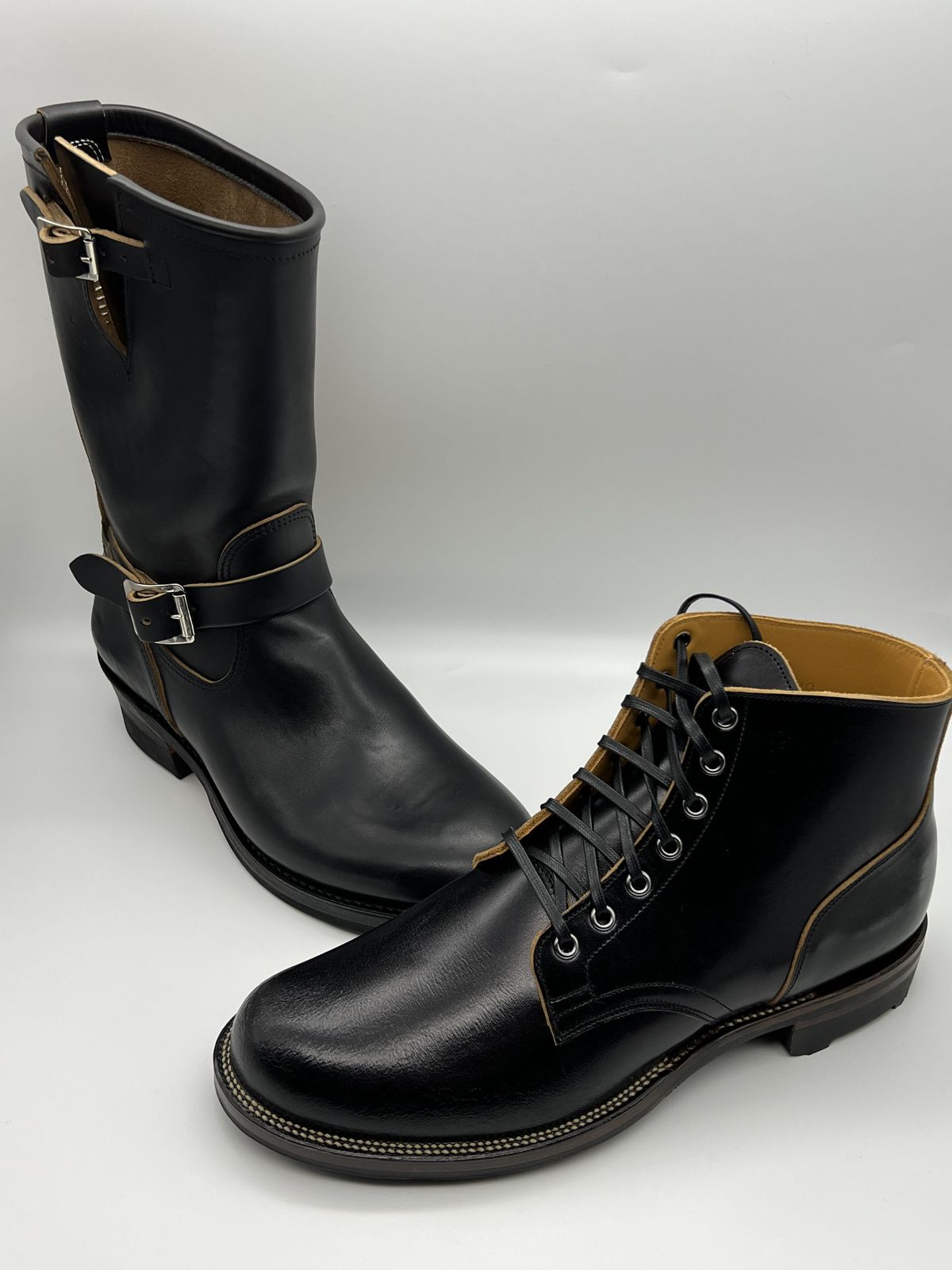Photo by blackandbrownblues on October 1, 2021 of the Viberg Service Boot in Shinki Black Oiled Horsebutt.