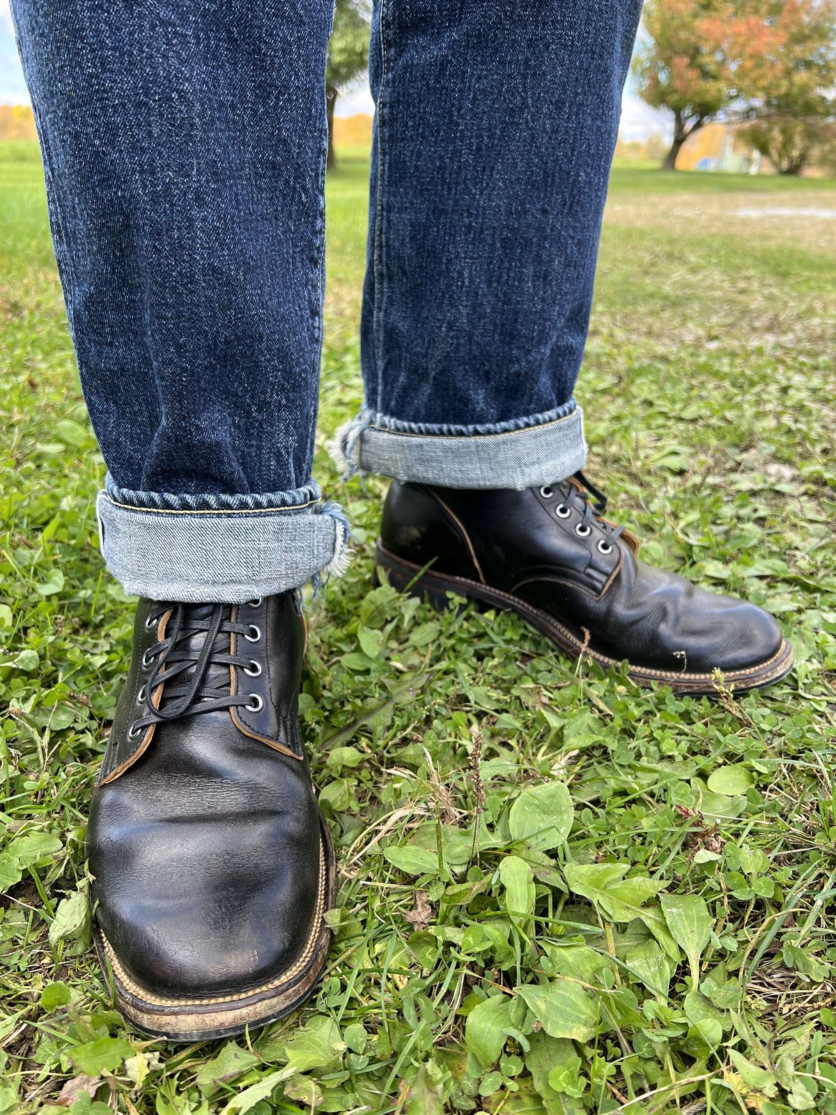 Photo by blackandbrownblues on November 2, 2021 of the Viberg Service Boot in Shinki Black Oiled Horsebutt.