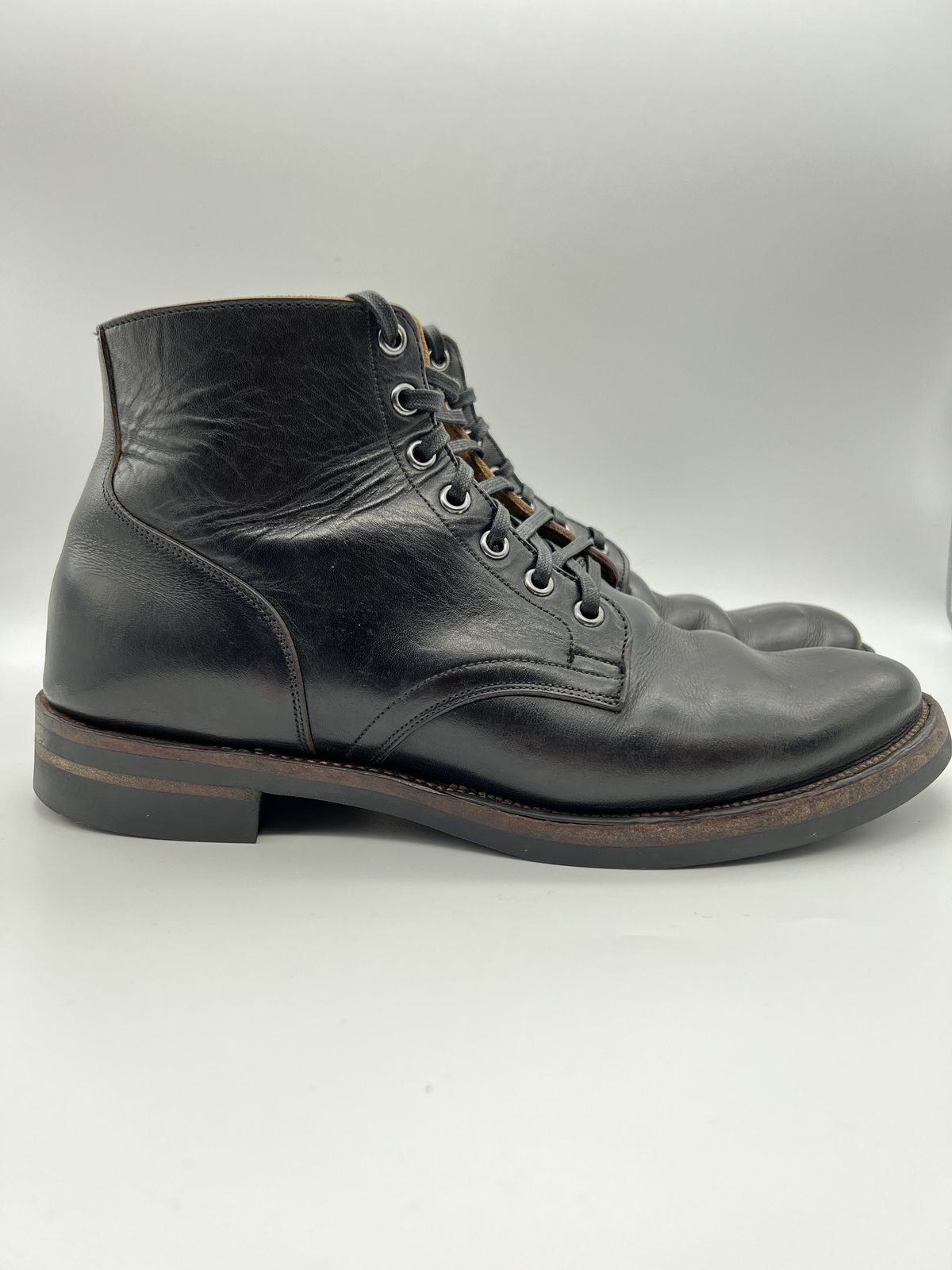 Photo by blackandbrownblues on May 6, 2022 of the Viberg Service Boot in Shinki Black Oiled Horsebutt.