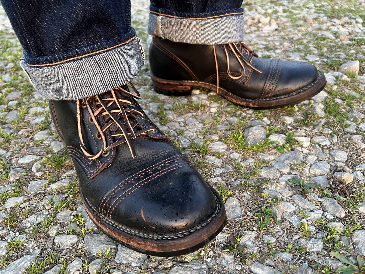 Photo by blackandbrownblues on April 24, 2025 of the Wesco x S&S Axe Breaker in Horween Black Chromexcel Horsehide.