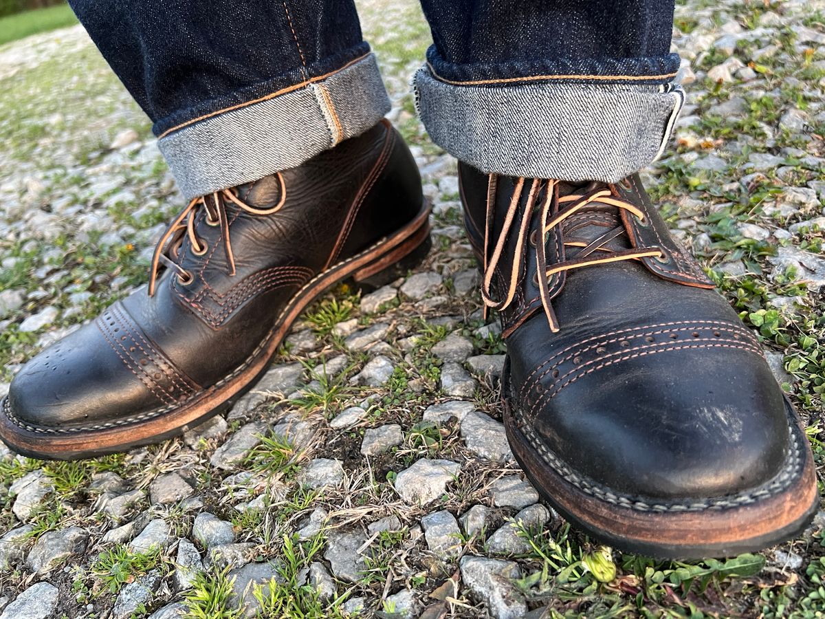 Photo by blackandbrownblues on April 24, 2025 of the Wesco x S&S Axe Breaker in Horween Black Chromexcel Horsehide.