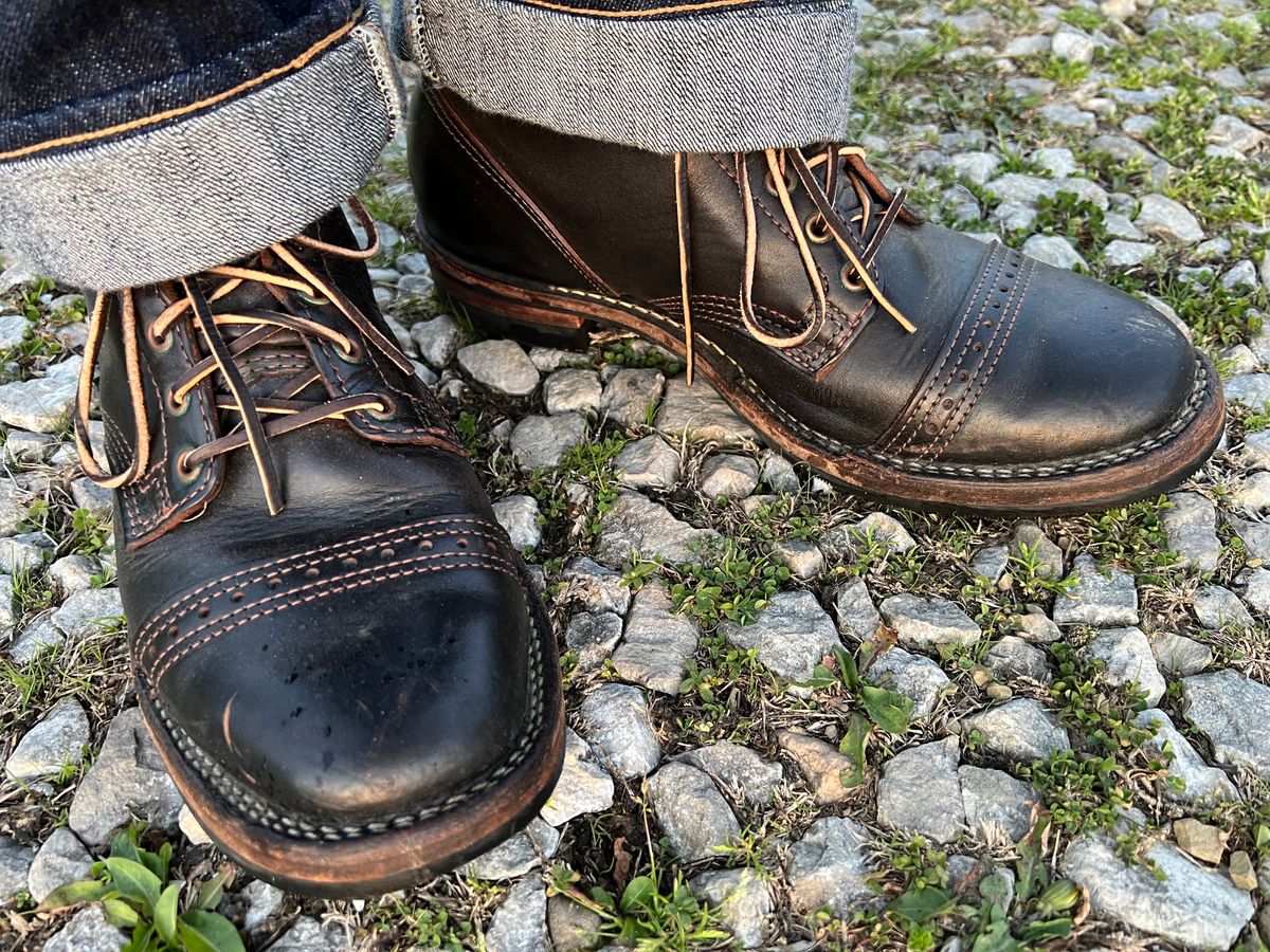 Photo by blackandbrownblues on April 24, 2025 of the Wesco x S&S Axe Breaker in Horween Black Chromexcel Horsehide.