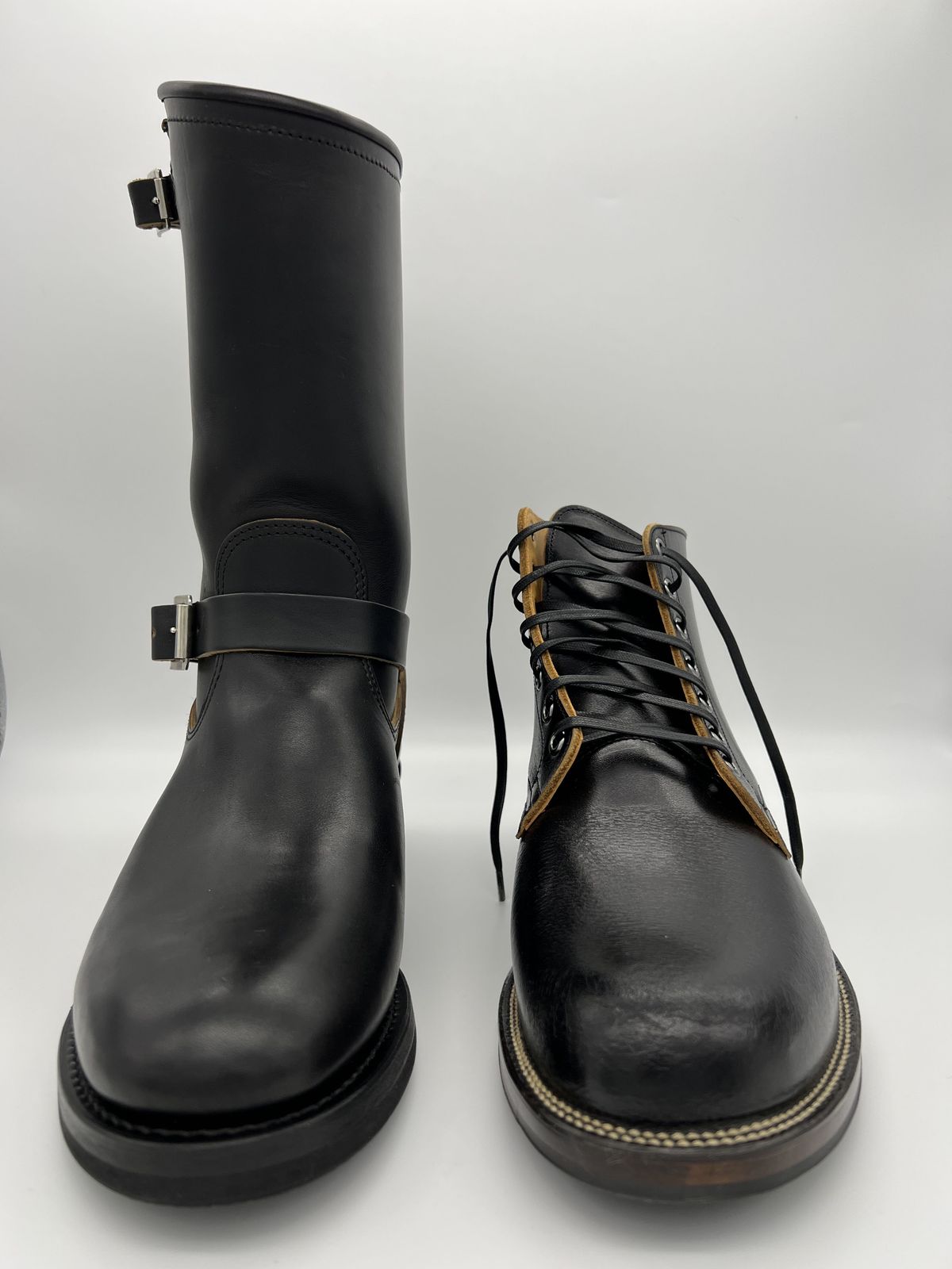 Photo by blackandbrownblues on October 1, 2021 of the Attractions BILTBUCK Engineer Boots in Black Italian Horsebutt.