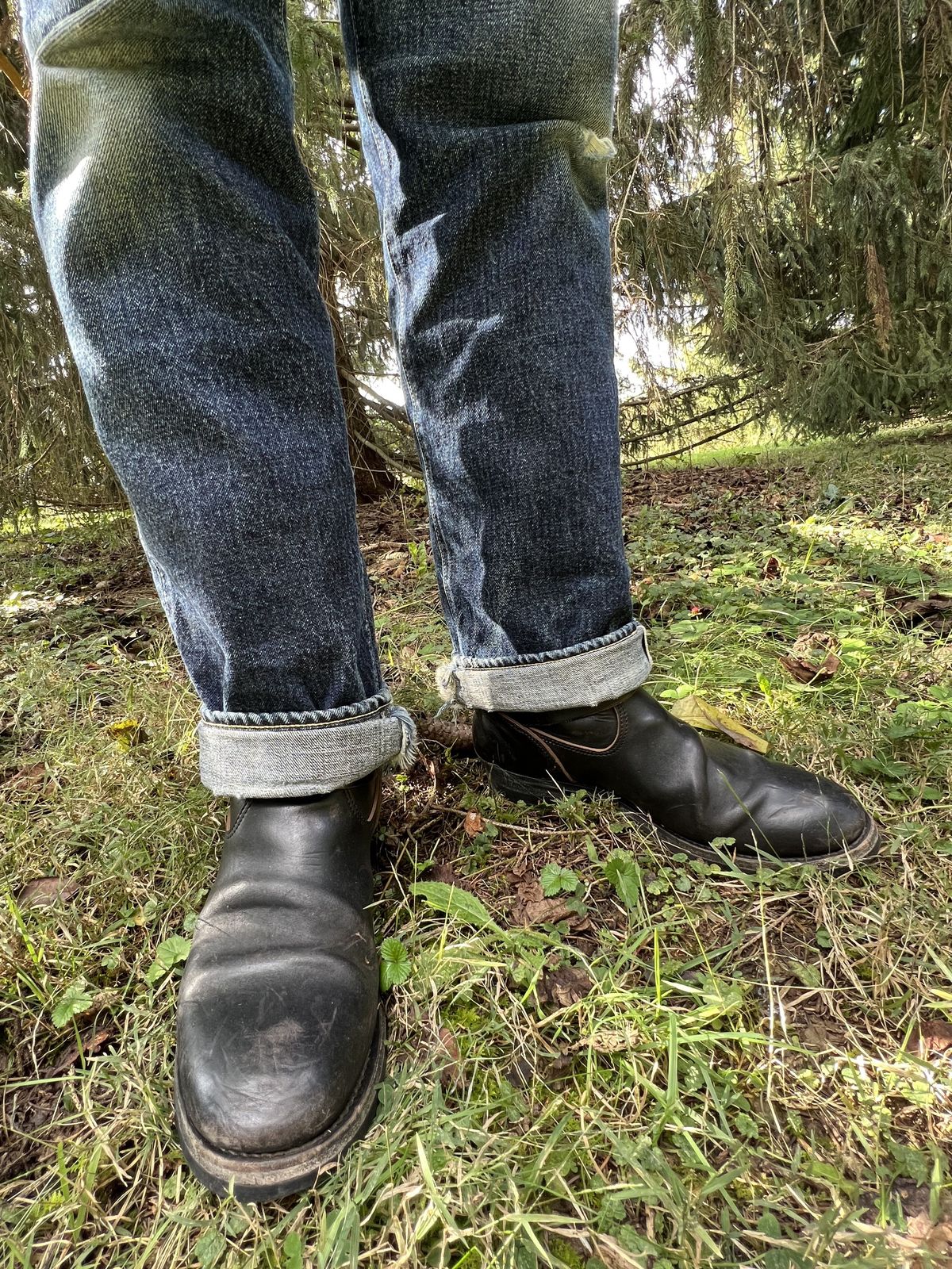 Photo by blackandbrownblues on November 2, 2021 of the Attractions BILTBUCK Engineer Boots in Black Italian Horsebutt.