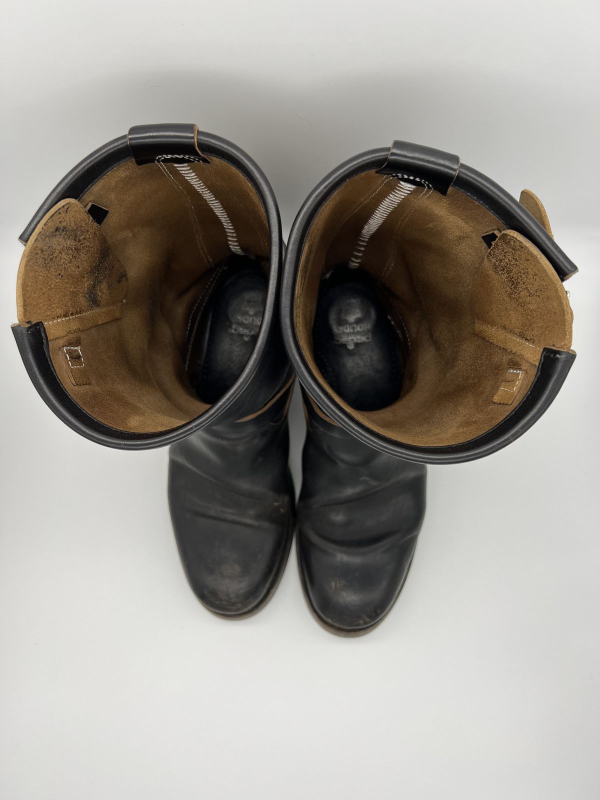 Photo by blackandbrownblues on November 2, 2021 of the Attractions BILTBUCK Engineer Boots in Black Italian Horsebutt.