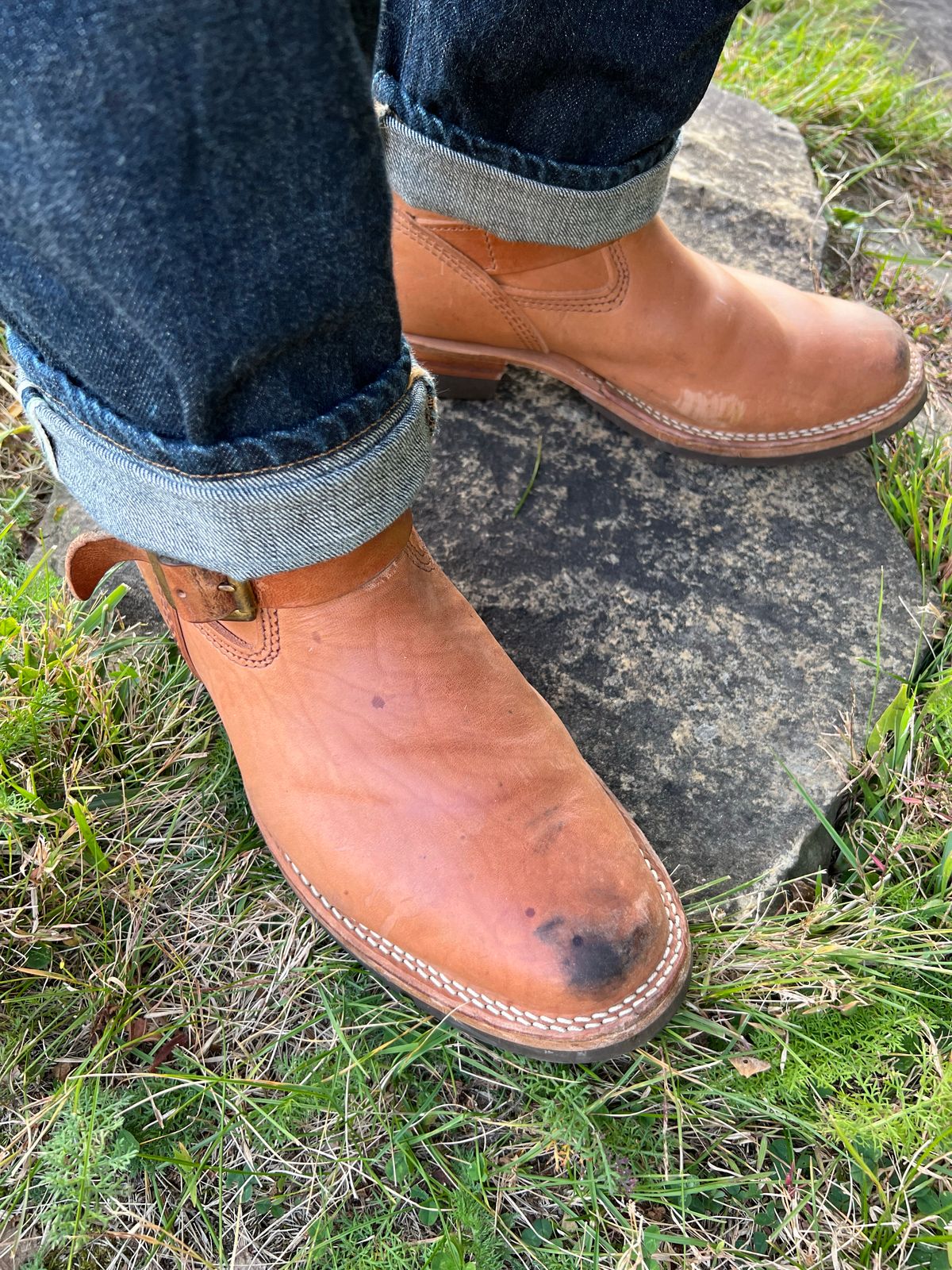 Photo by blackandbrownblues on October 16, 2022 of the Wesco Mister Lou in Maryam Natural Horsebutt.