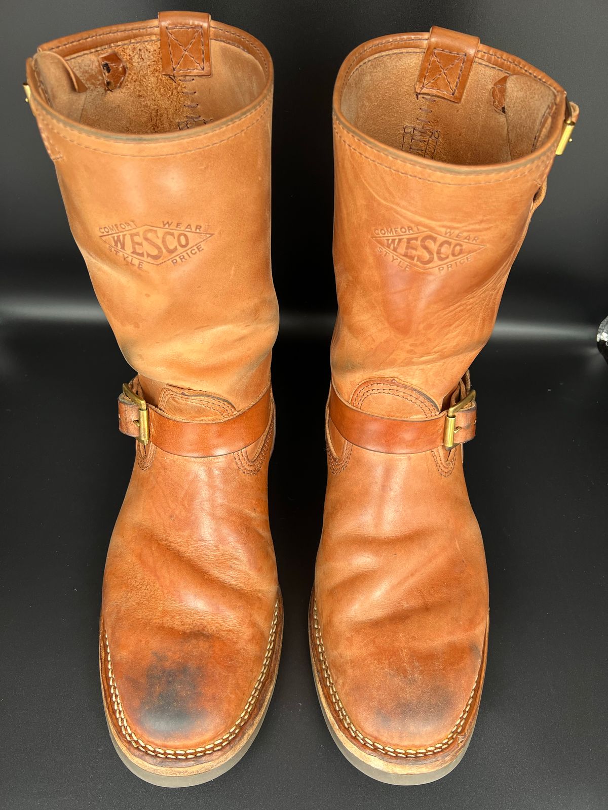 Photo by blackandbrownblues on November 1, 2022 of the Wesco Mister Lou in Maryam Natural Horsebutt.