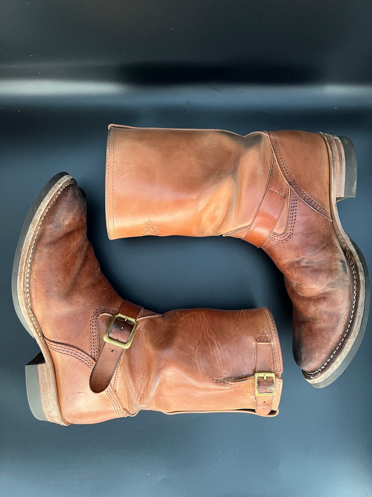 Photo by blackandbrownblues on December 5, 2022 of the Wesco Mister Lou in Maryam Natural Horsebutt.