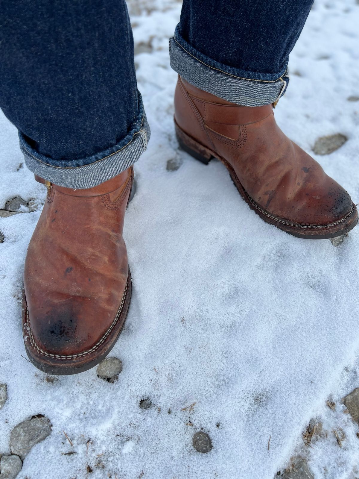 Photo by blackandbrownblues on December 19, 2022 of the Wesco Mister Lou in Maryam Natural Horsebutt.
