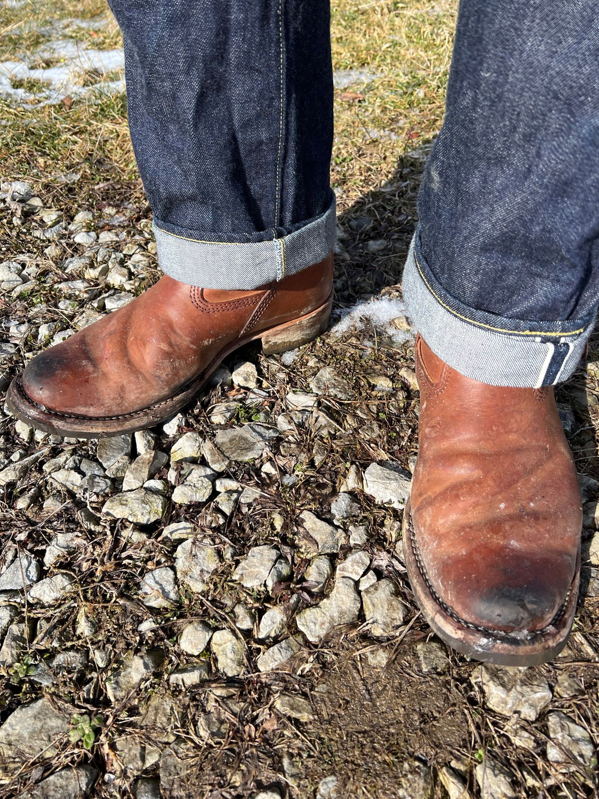 Photo by blackandbrownblues on February 1, 2023 of the Wesco Mister Lou in Maryam Natural Horsebutt.