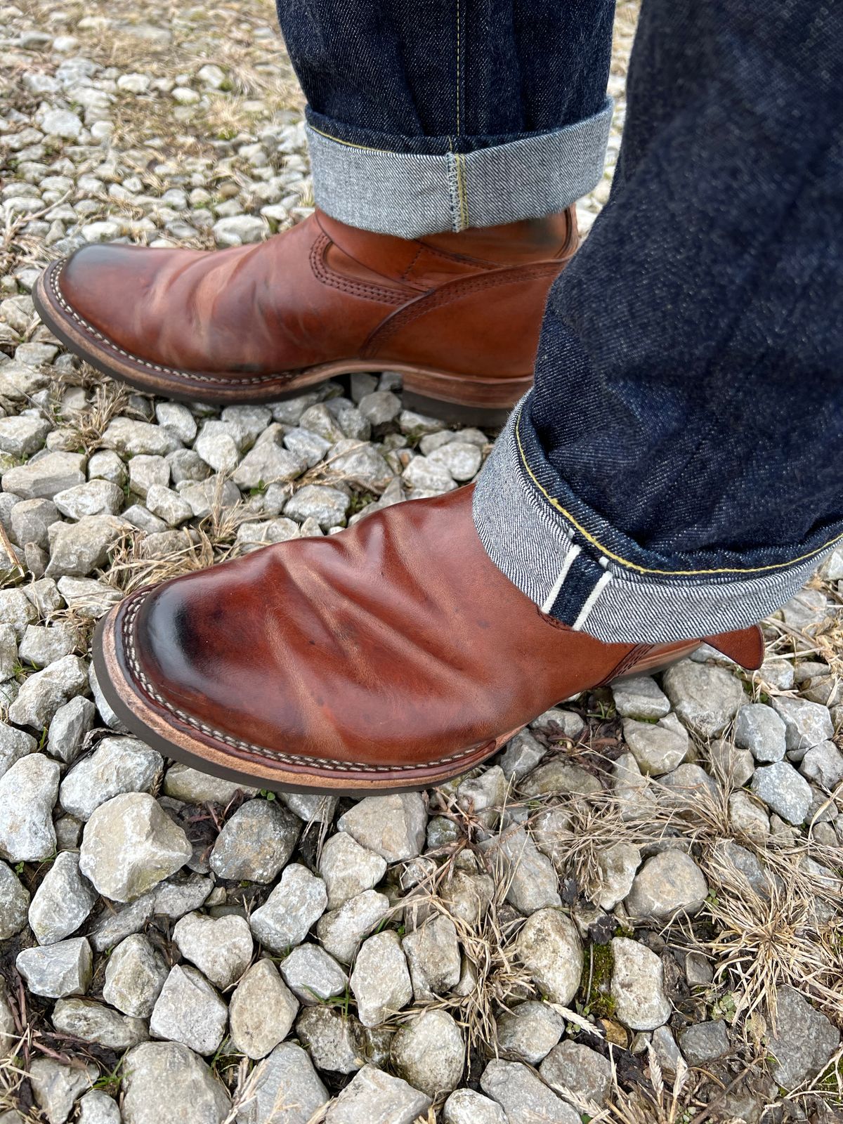 Photo by blackandbrownblues on February 7, 2023 of the Wesco Mister Lou in Maryam Natural Horsebutt.