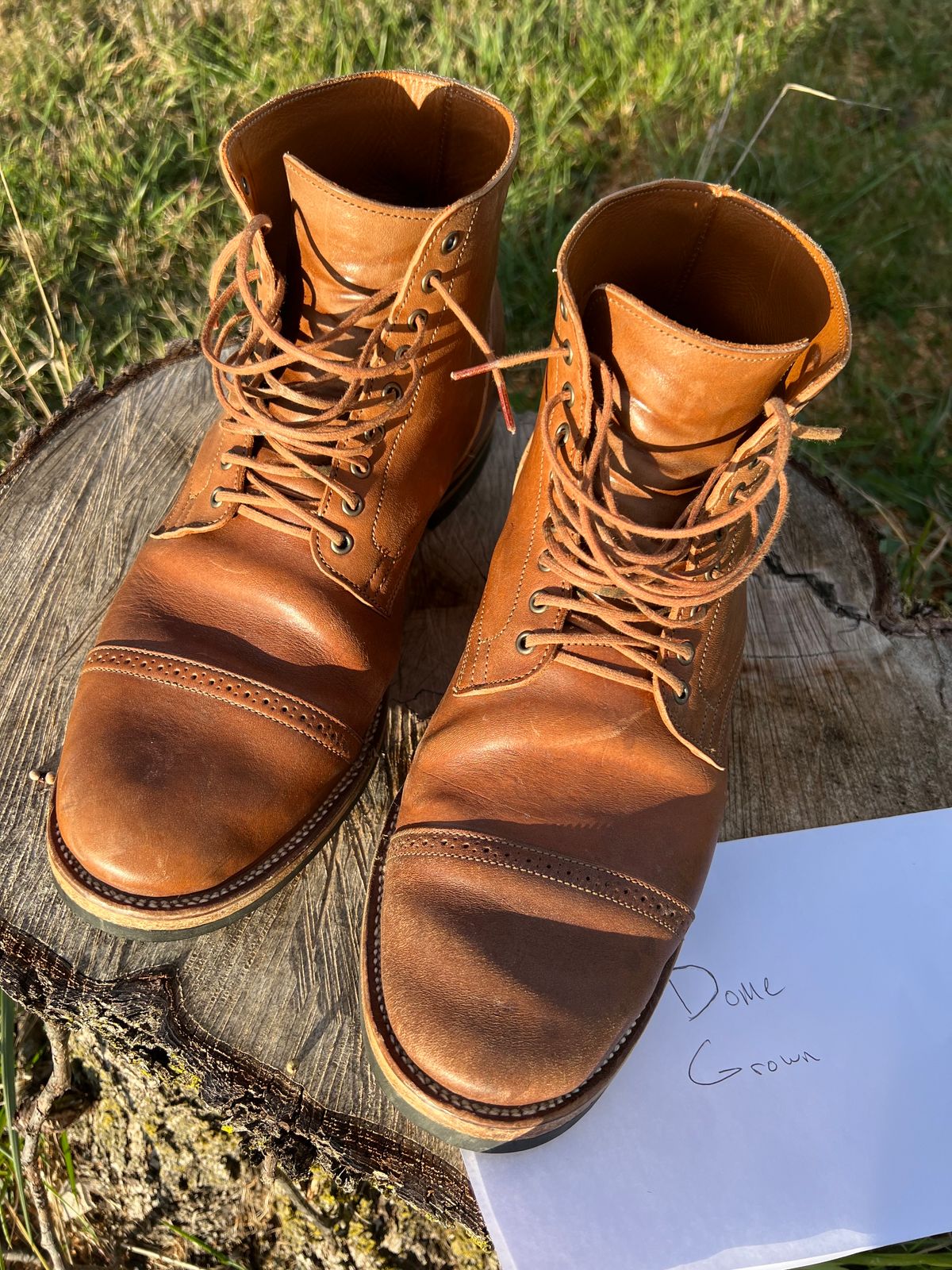 Photo by blackandbrownblues on November 4, 2023 of the Viberg Service Boot in Horween Natural Essex Workshoe Butt.
