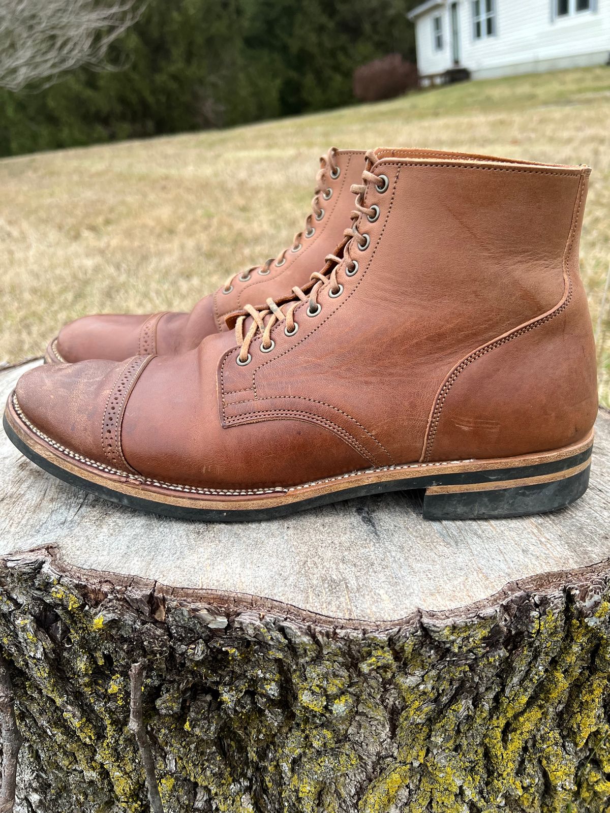 Photo by blackandbrownblues on January 3, 2024 of the Viberg Service Boot in Horween Natural Essex Workshoe Butt.