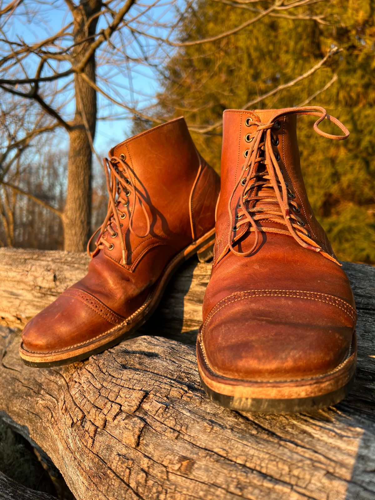 Photo by blackandbrownblues on February 5, 2024 of the Viberg Service Boot in Horween Natural Essex Workshoe Butt.