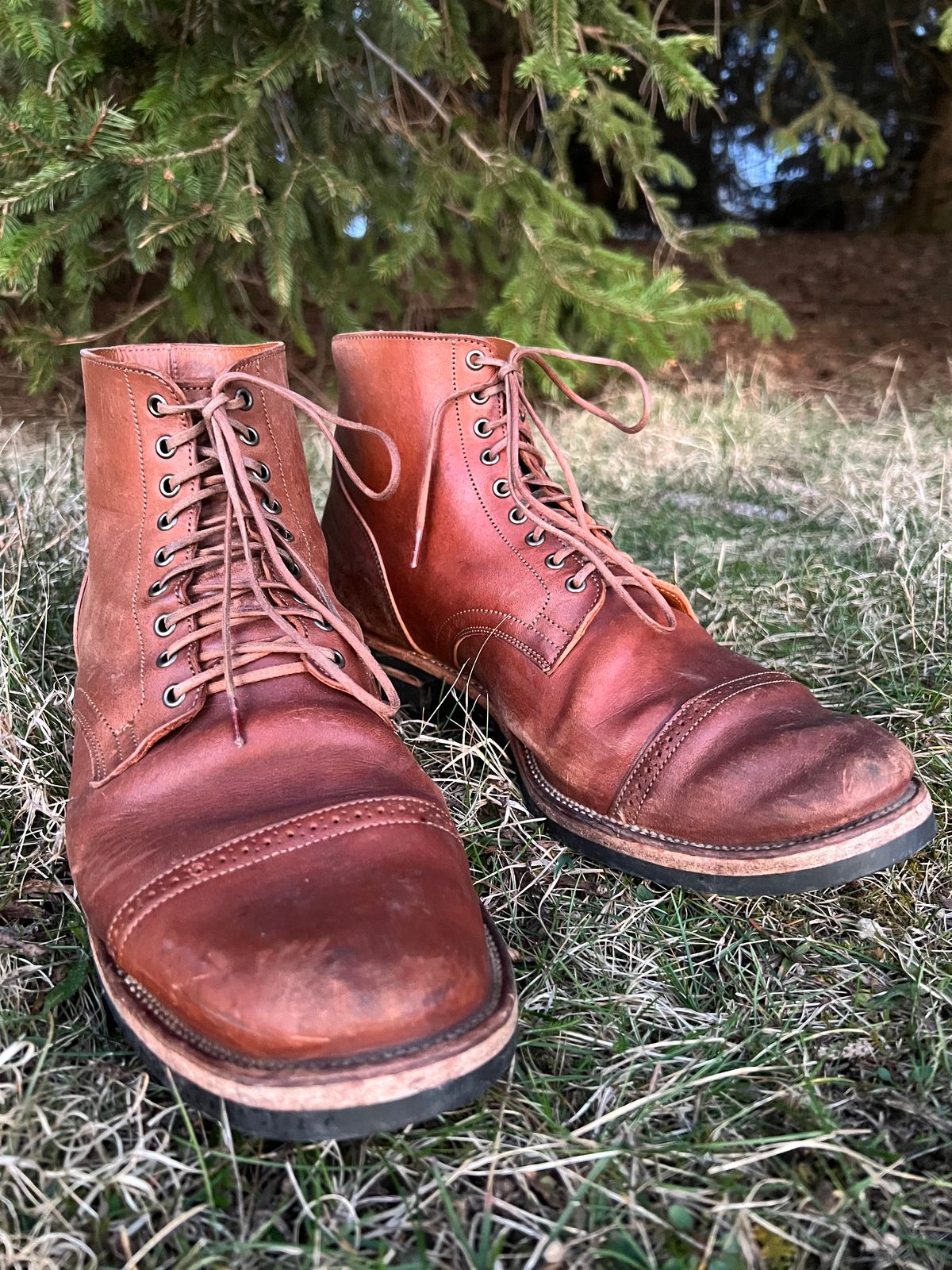 Photo by blackandbrownblues on March 4, 2024 of the Viberg Service Boot in Horween Natural Essex Workshoe Butt.