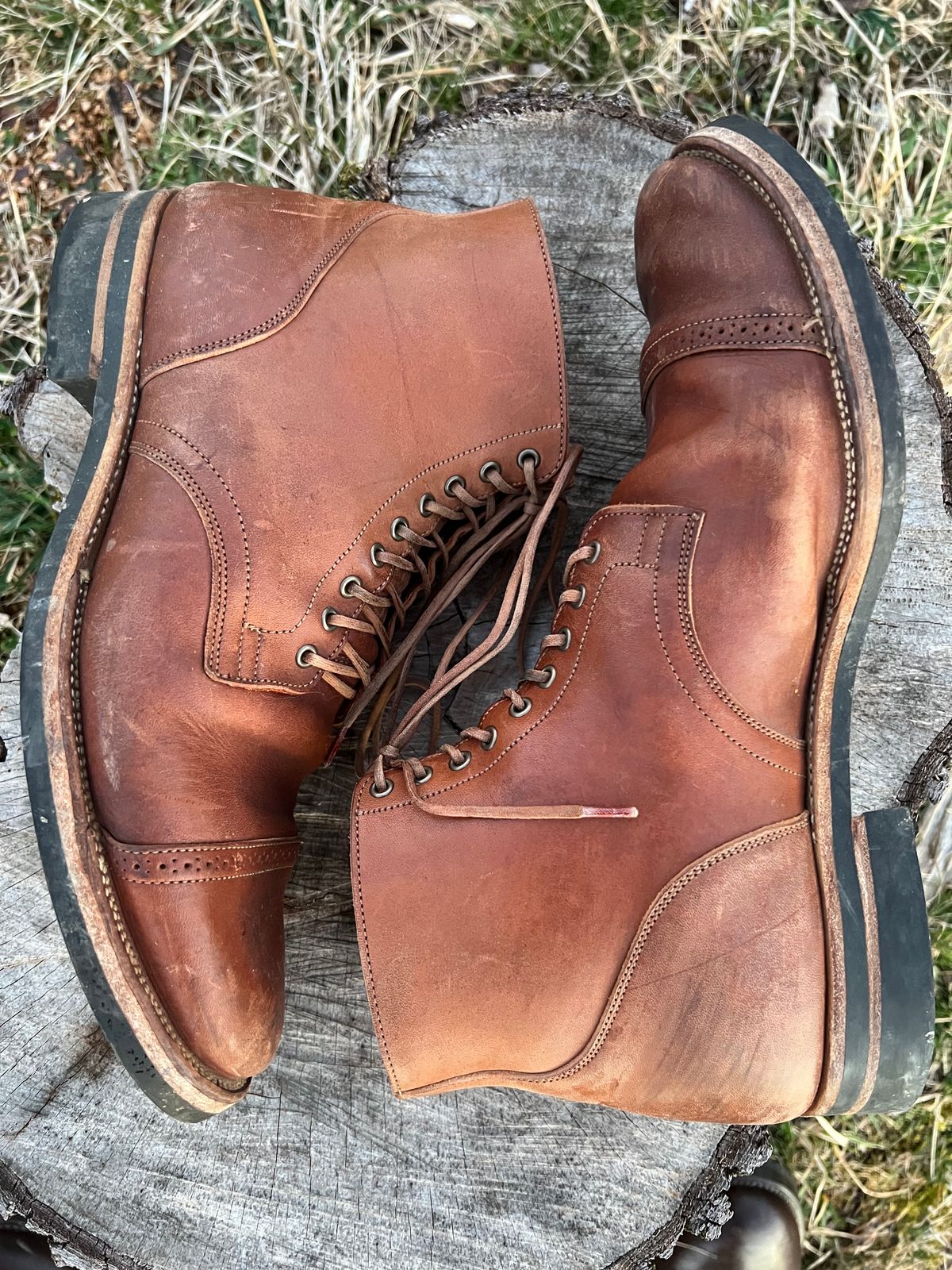 Photo by blackandbrownblues on March 4, 2024 of the Viberg Service Boot in Horween Natural Essex Workshoe Butt.