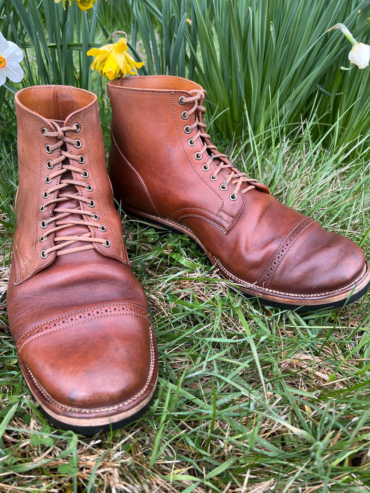 Photo by blackandbrownblues on April 5, 2024 of the Viberg Service Boot in Horween Natural Essex Workshoe Butt.