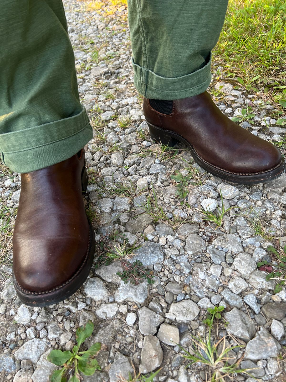 Photo by blackandbrownblues on August 14, 2024 of the Addict Boots AB-03 Chelsea Boots in Brown Horsehide.