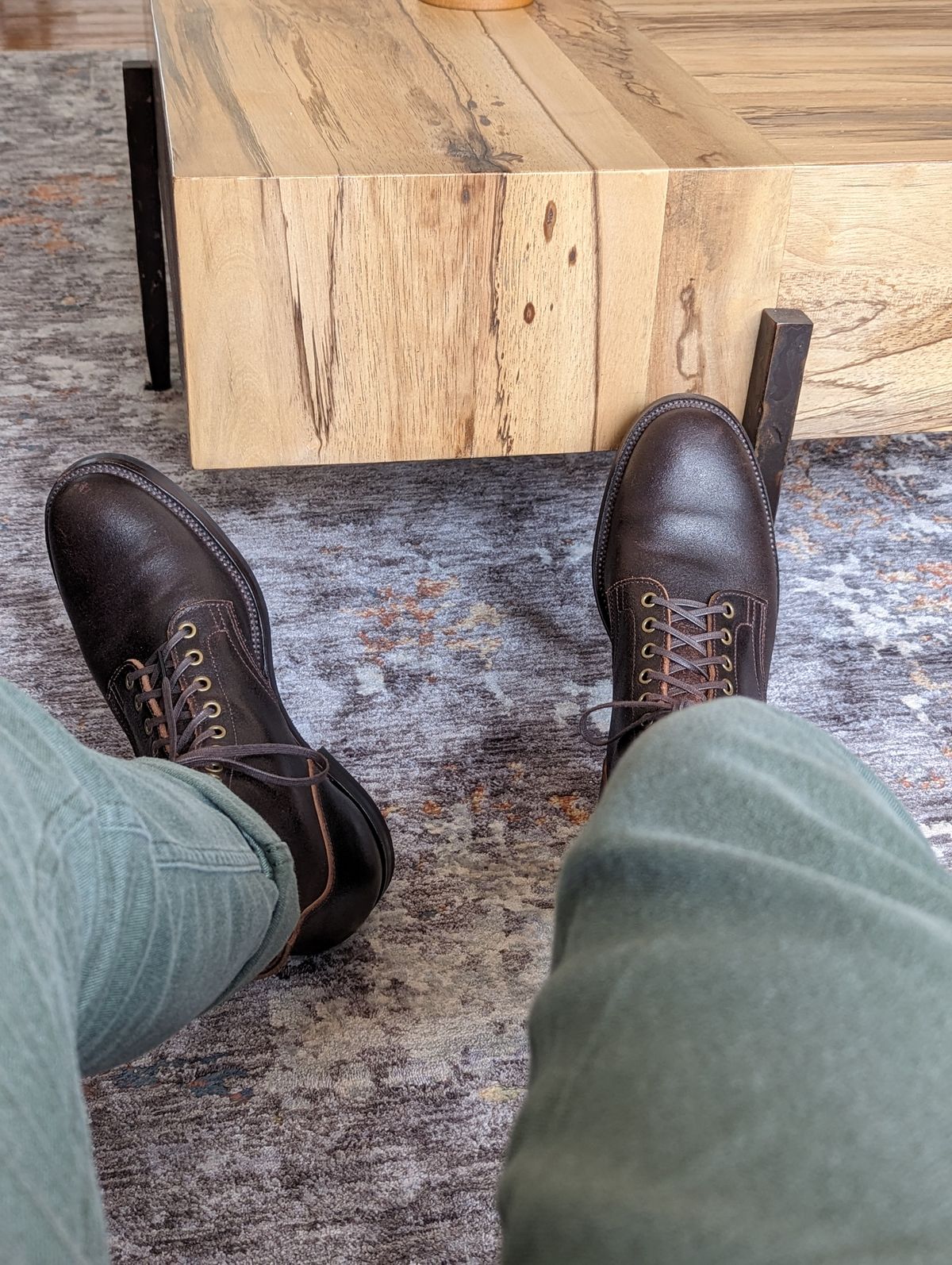 Photo by TylerA_1 on November 13, 2022 of the XBXS Unknown Model in Horween Brown Waxed Flesh.
