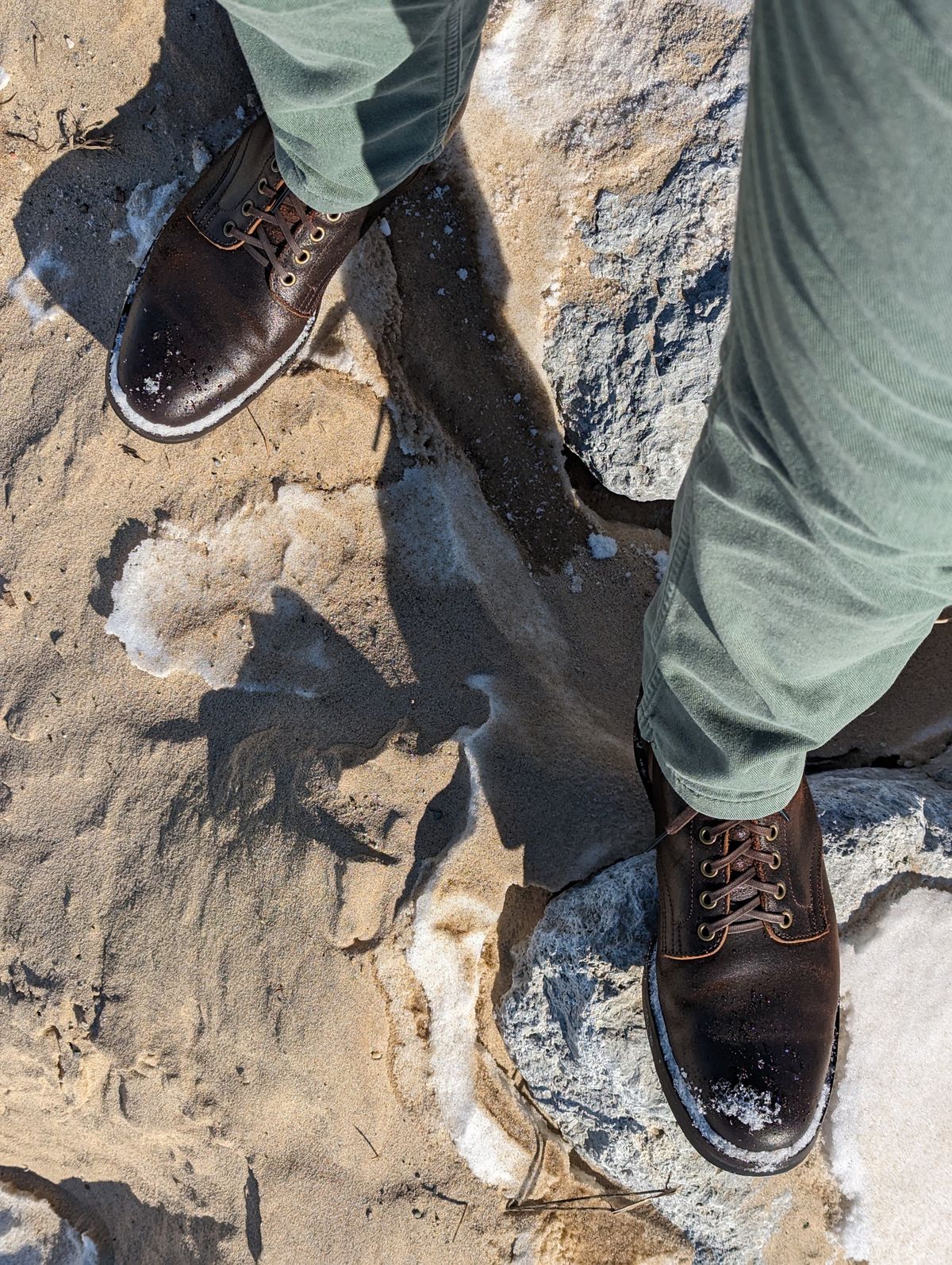 Photo by TylerA_1 on February 1, 2023 of the XBXS Unknown Model in Horween Brown Waxed Flesh.