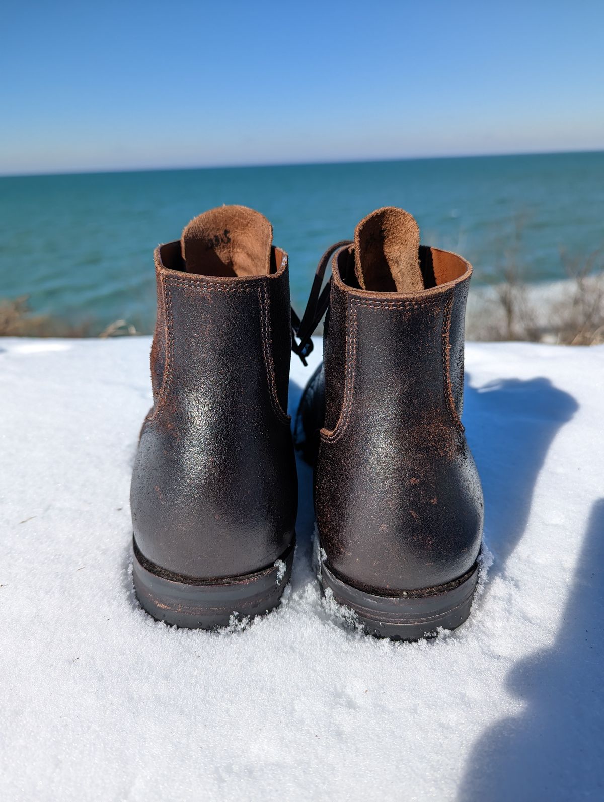 Photo by TylerA_1 on February 1, 2023 of the XBXS Unknown Model in Horween Brown Waxed Flesh.