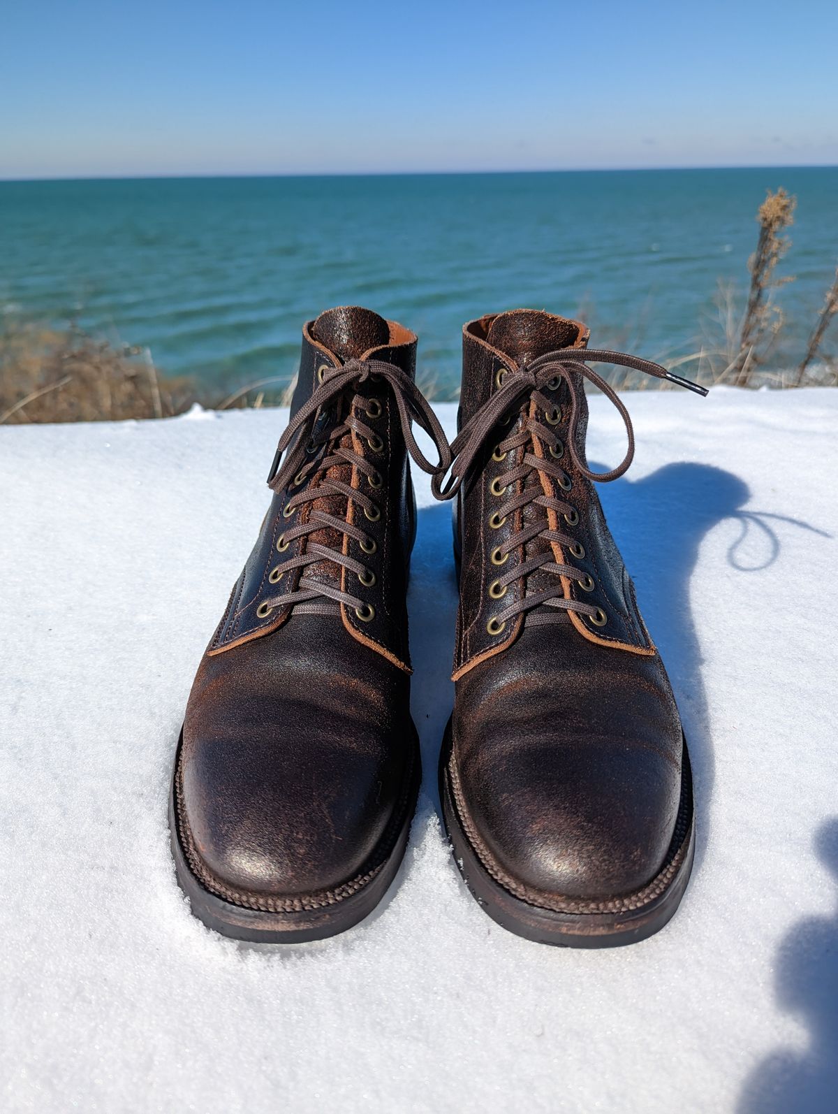Photo by TylerA_1 on February 1, 2023 of the XBXS Unknown Model in Horween Brown Waxed Flesh.