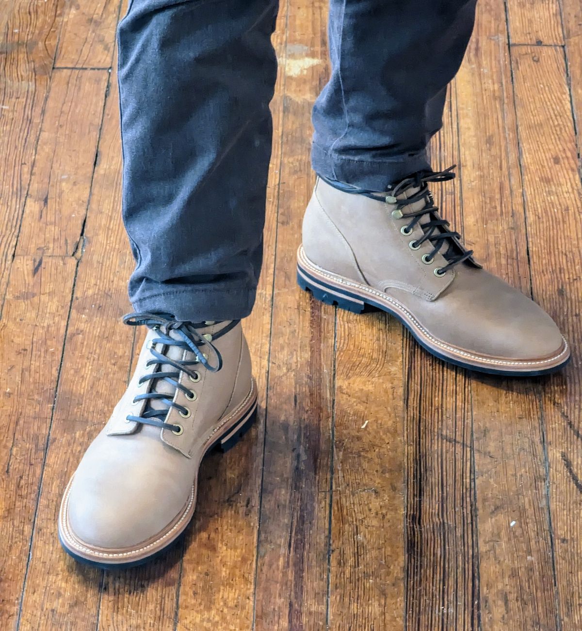 Photo by TylerA_1 on December 8, 2022 of the Grant Stone Diesel Boot in C.F. Stead Natural Waxy Commander Suede.