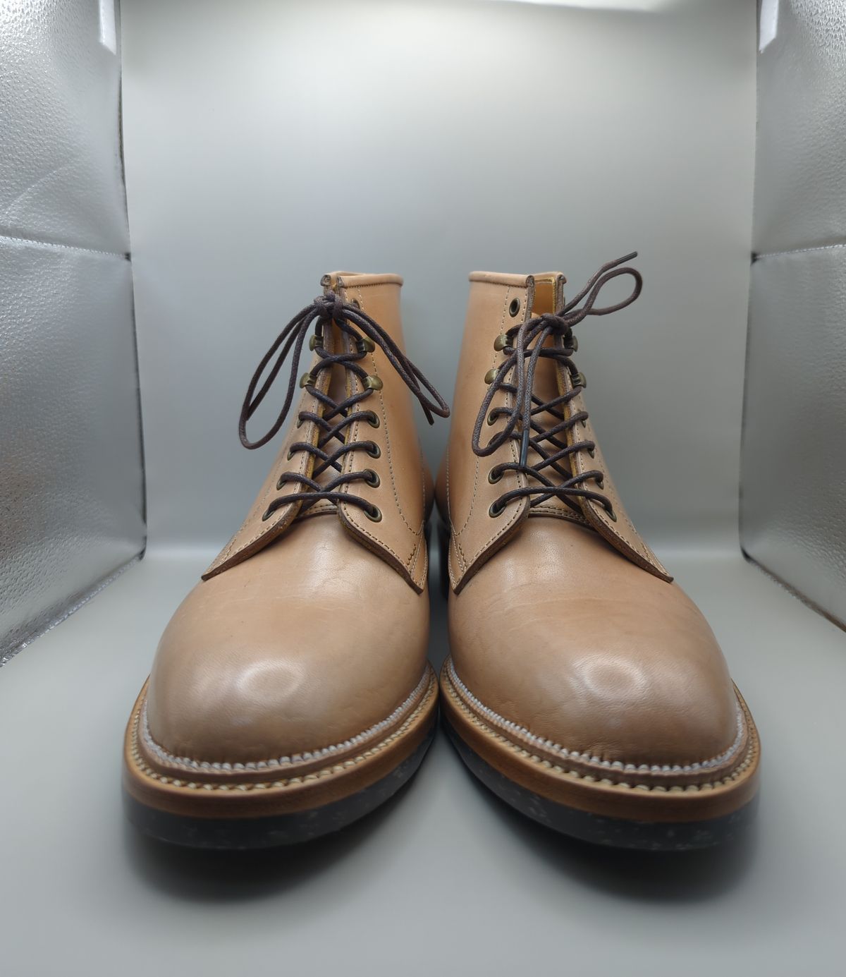 Photo by StarWarrior on October 3, 2023 of the Midas Spalla Derby Boot in Shinki Natural Oiled Horsebutt.