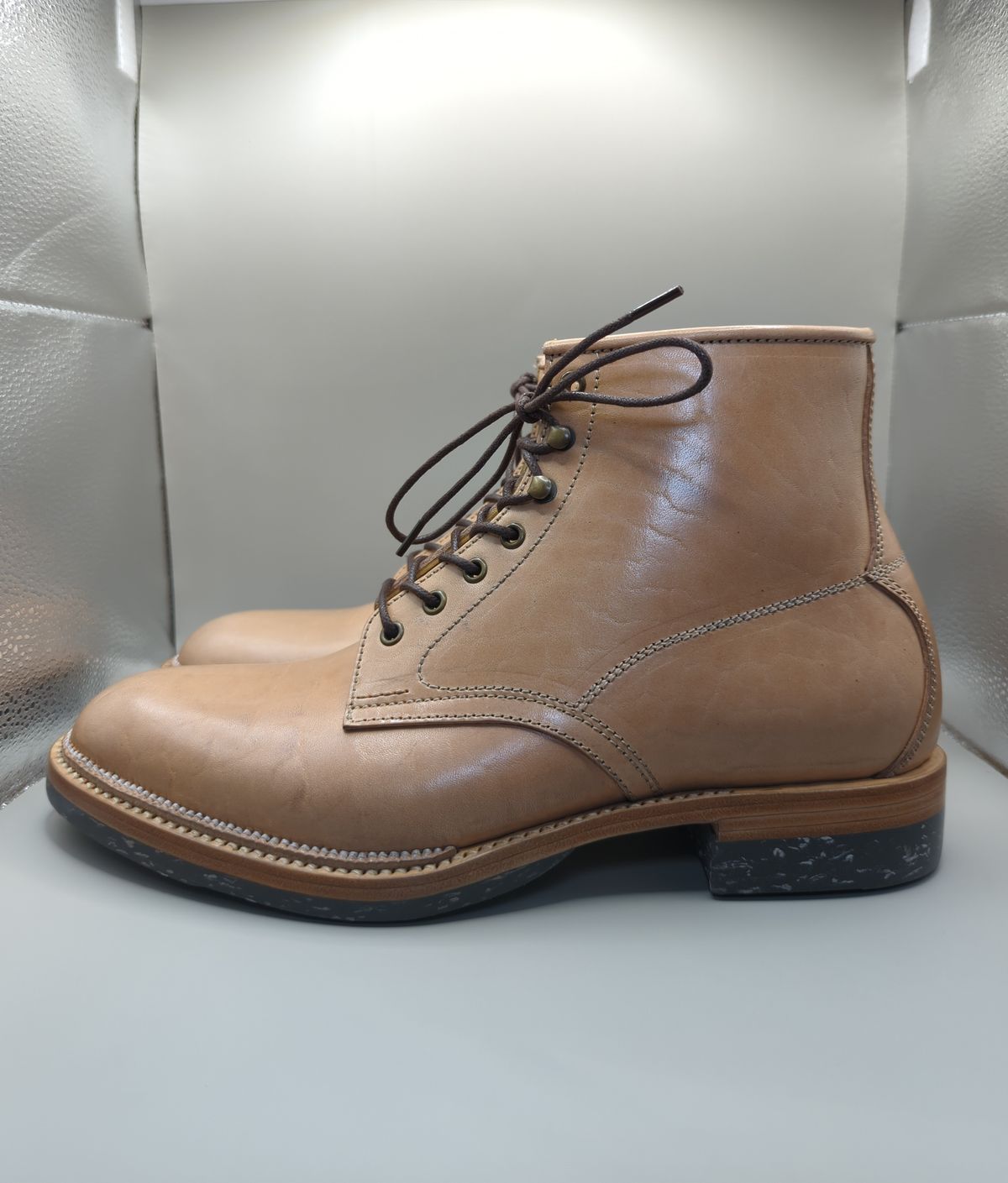 Photo by StarWarrior on October 3, 2023 of the Midas Spalla Derby Boot in Shinki Natural Oiled Horsebutt.